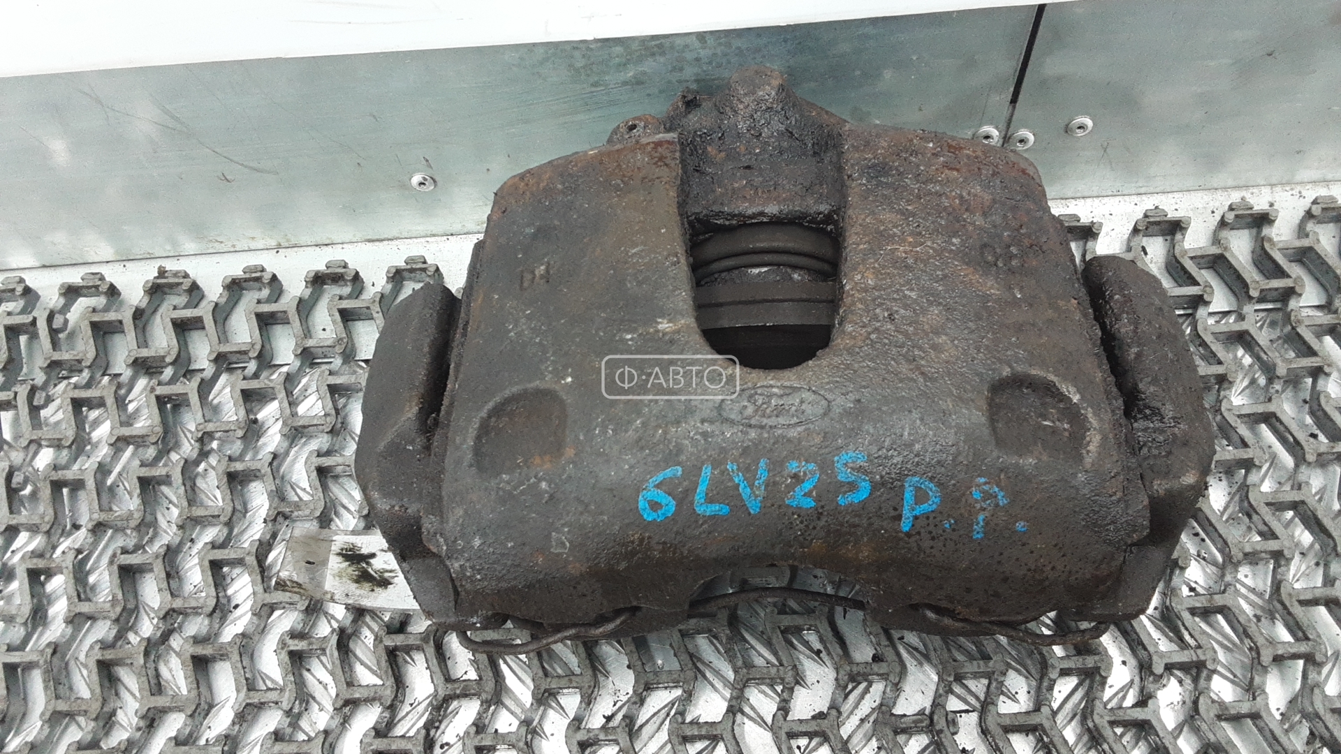 Суппорт тормозной передний правый