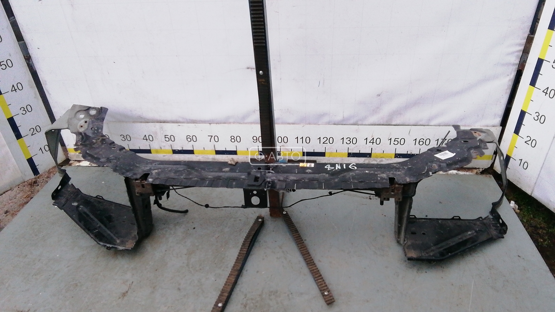 Передняя панель крепления облицовки (телевизор)