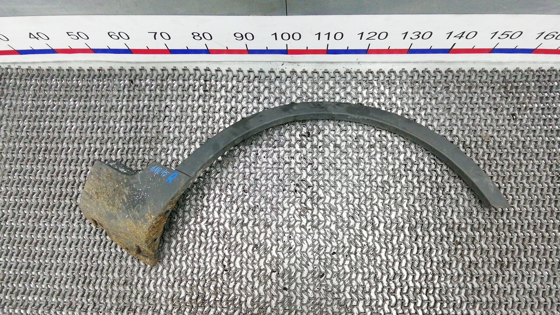 Молдинг крыла переднего правого