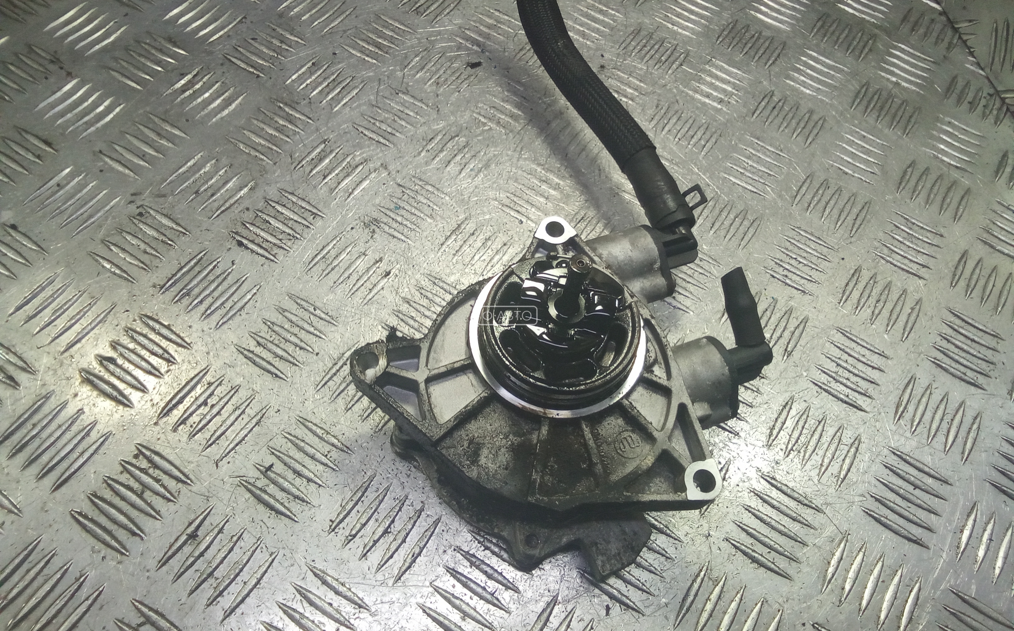 Насос вакуумный