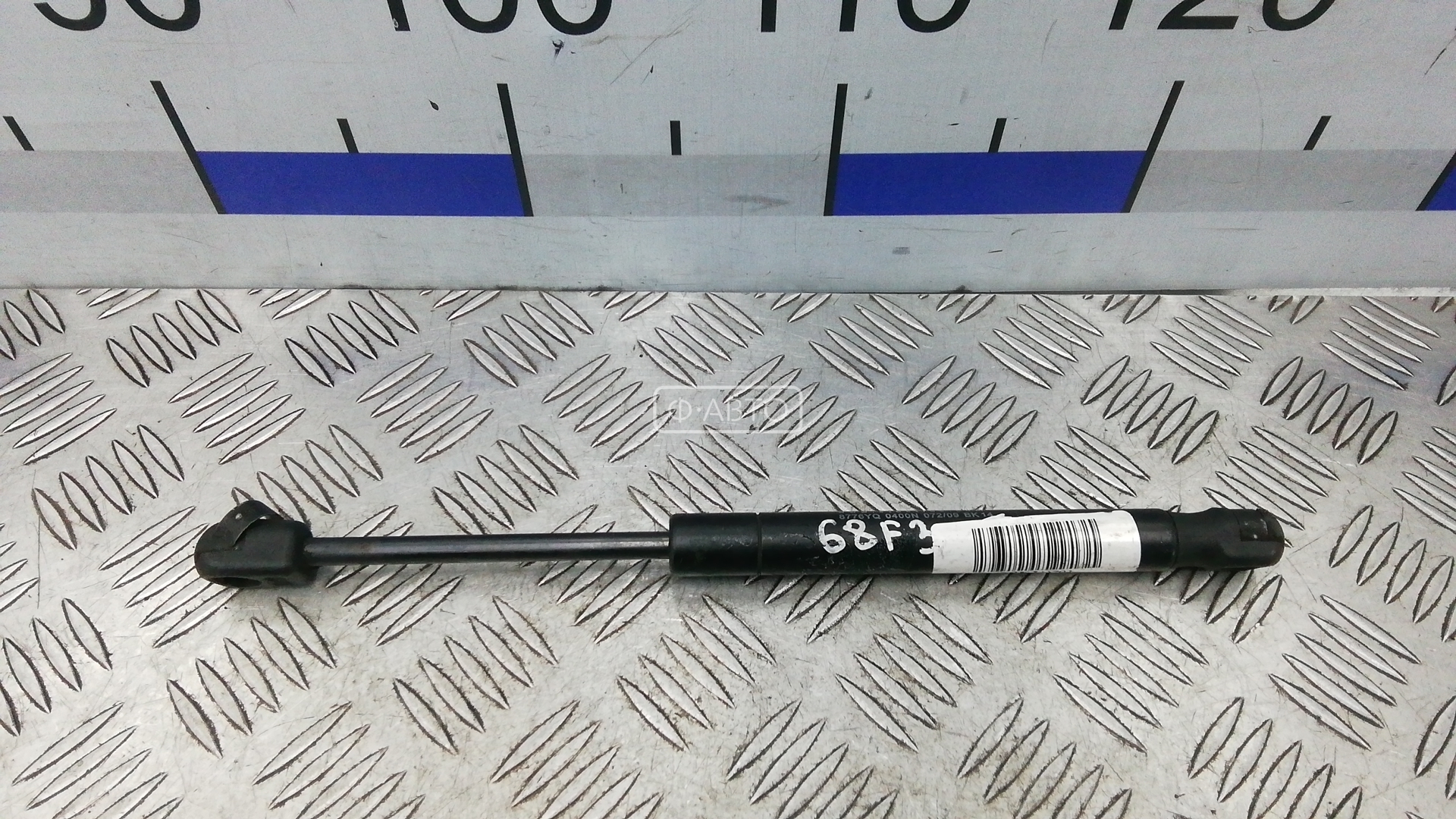 Амортизатор капота