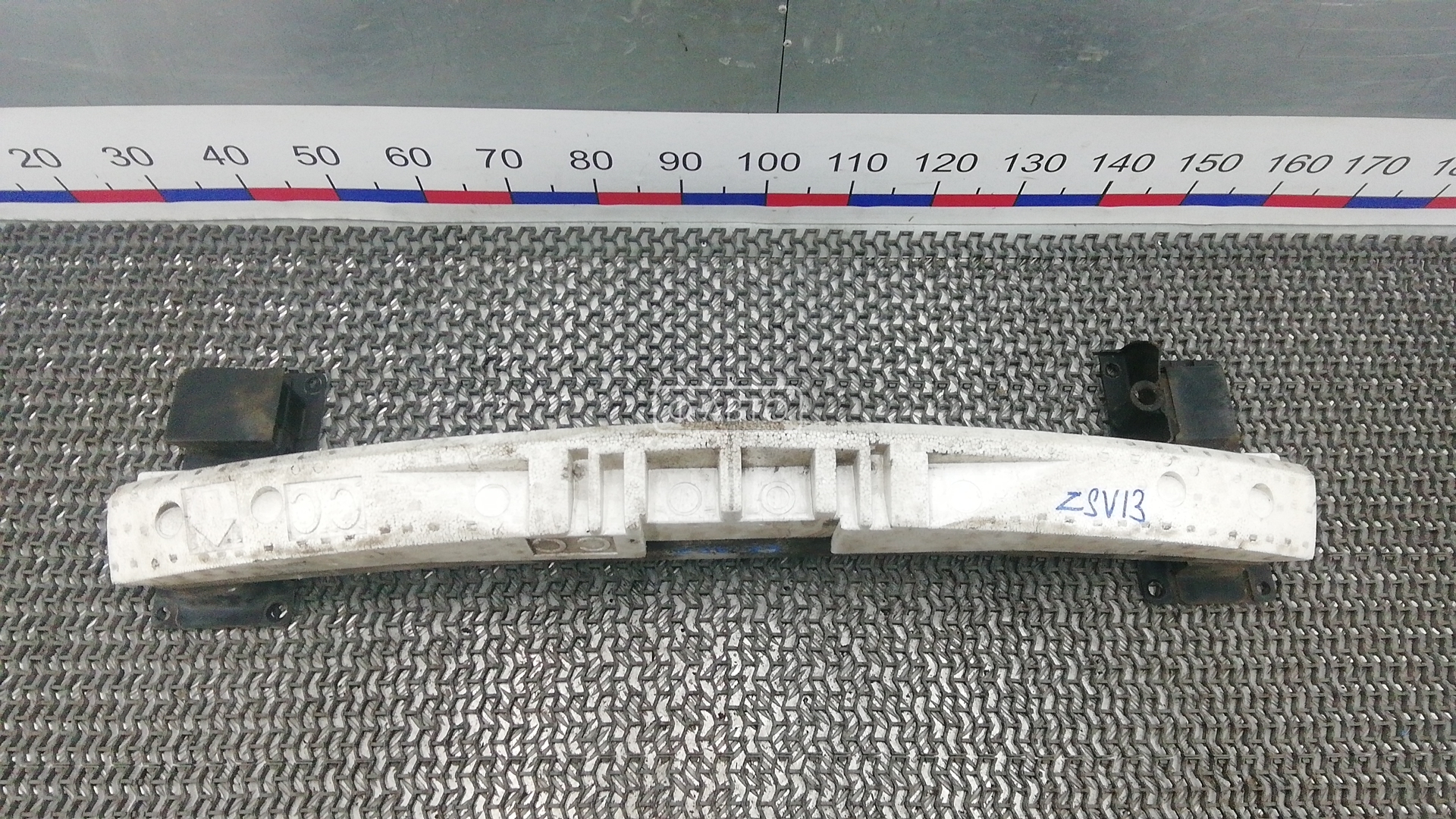 Усилитель бампера передний (кронштейн)