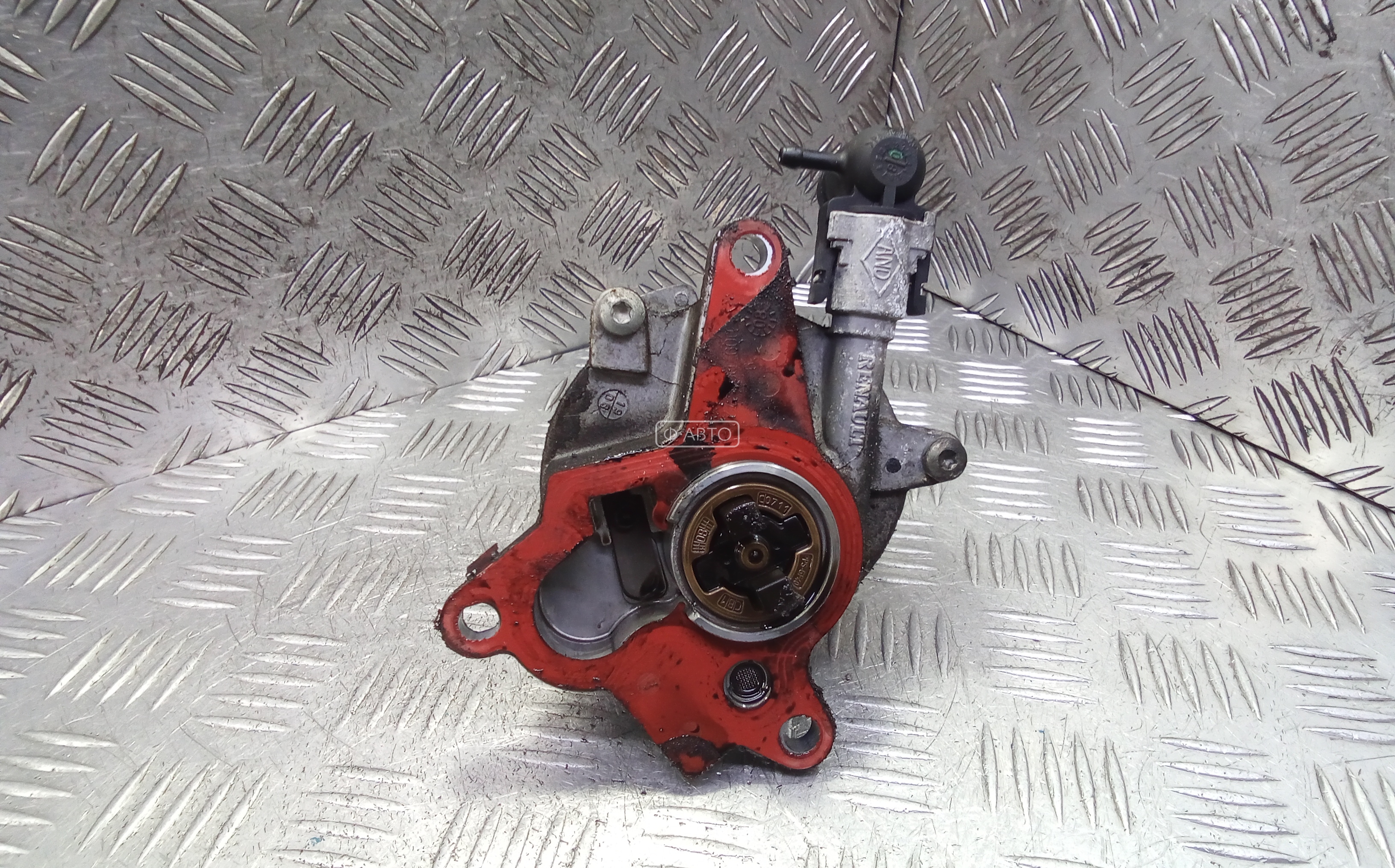 Насос вакуумный