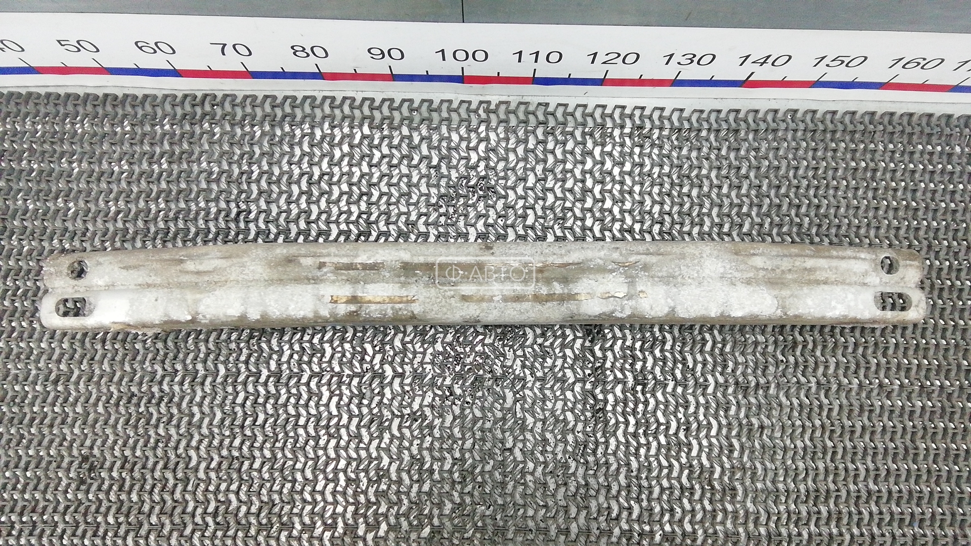 Усилитель бампера передний (кронштейн)