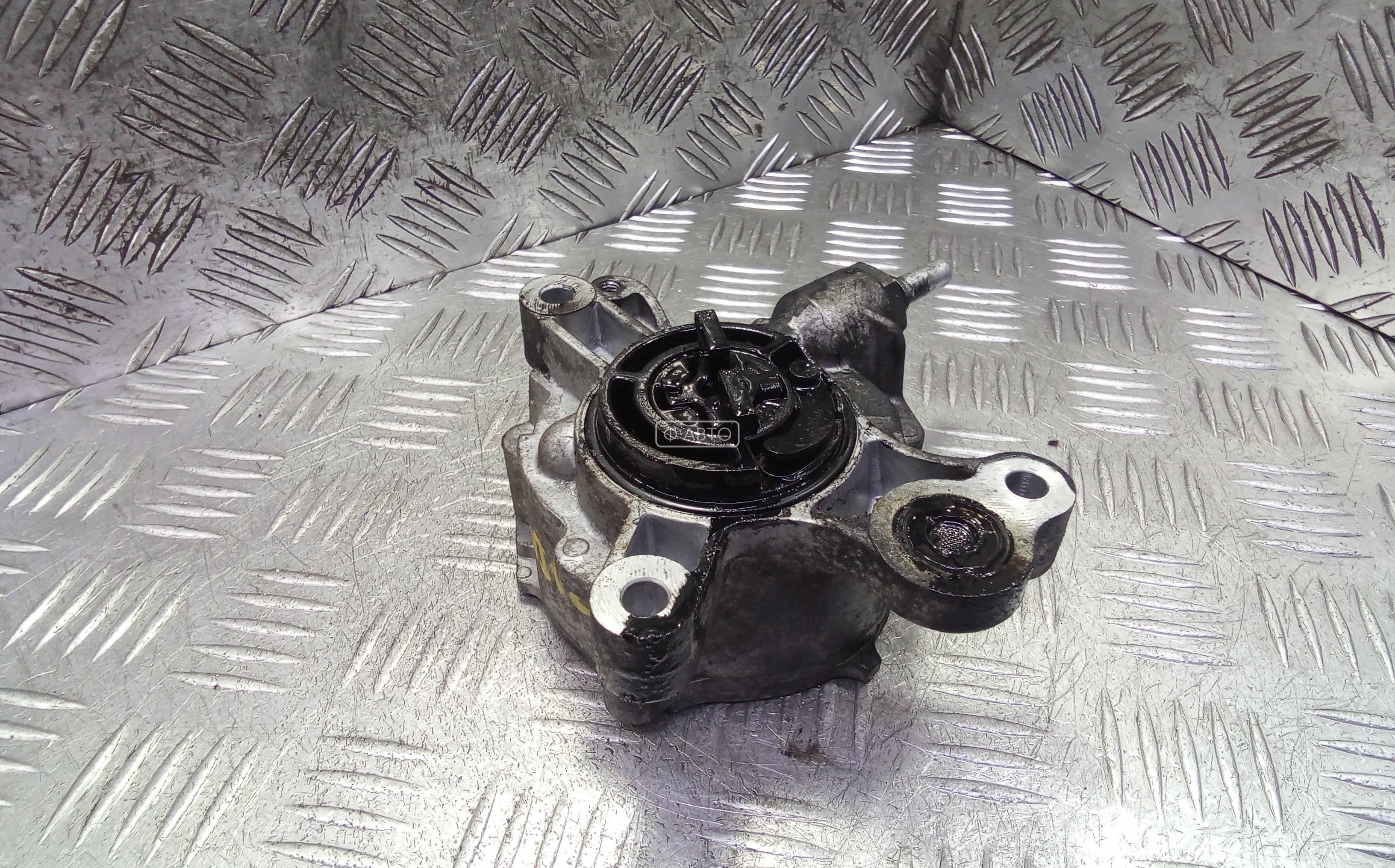 Насос вакуумный