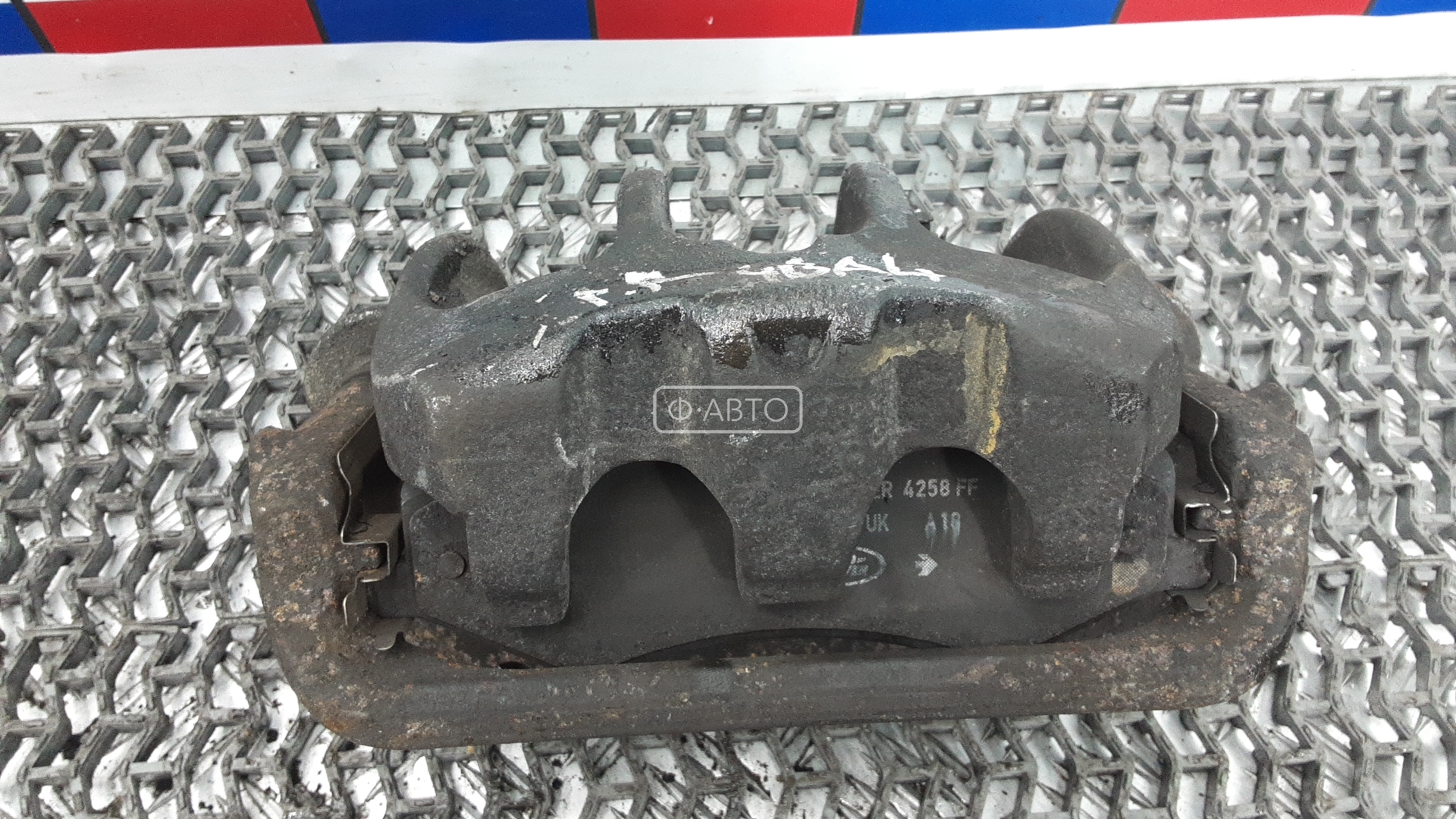 Суппорт тормозной передний правый