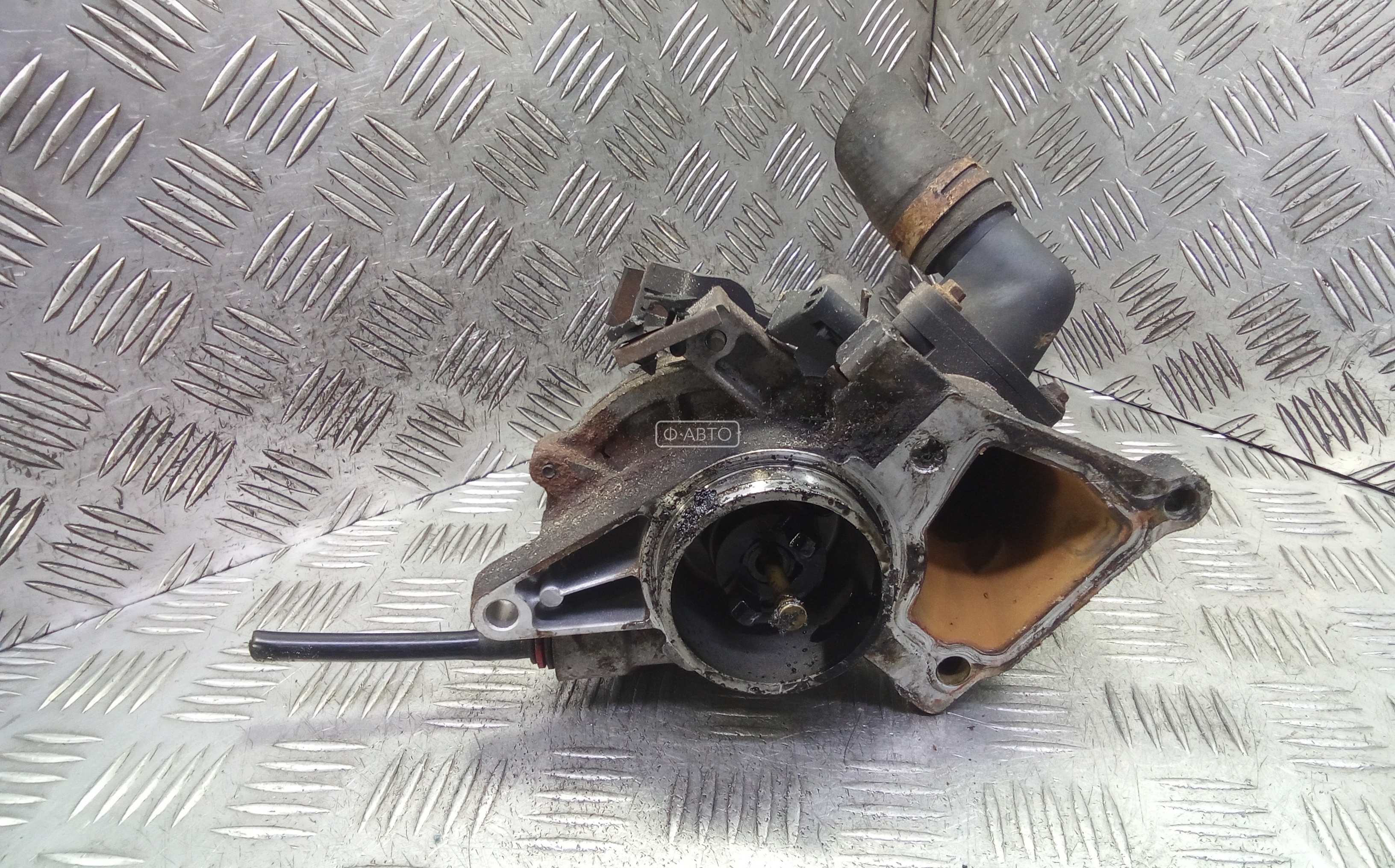 Насос вакуумный