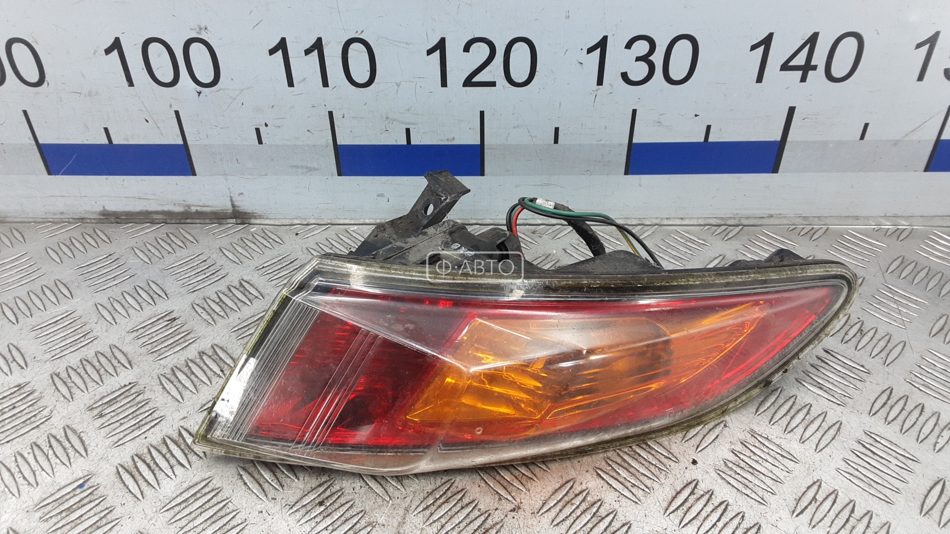 Фонарь задний правый