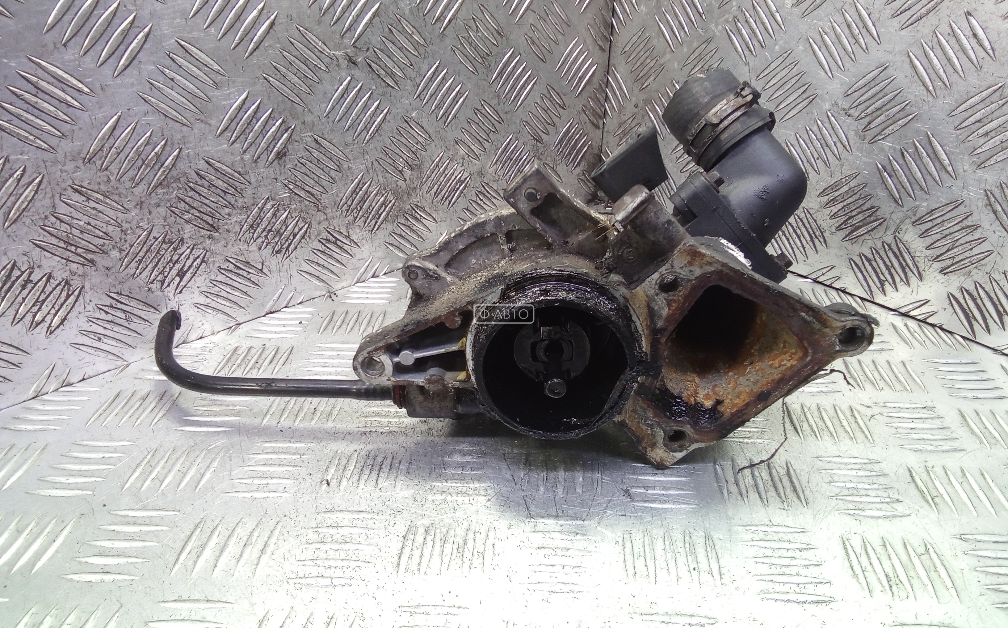 Насос вакуумный