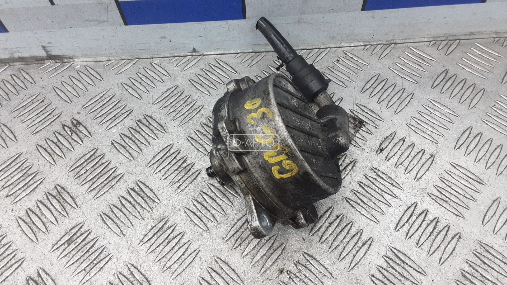 Насос вакуумный