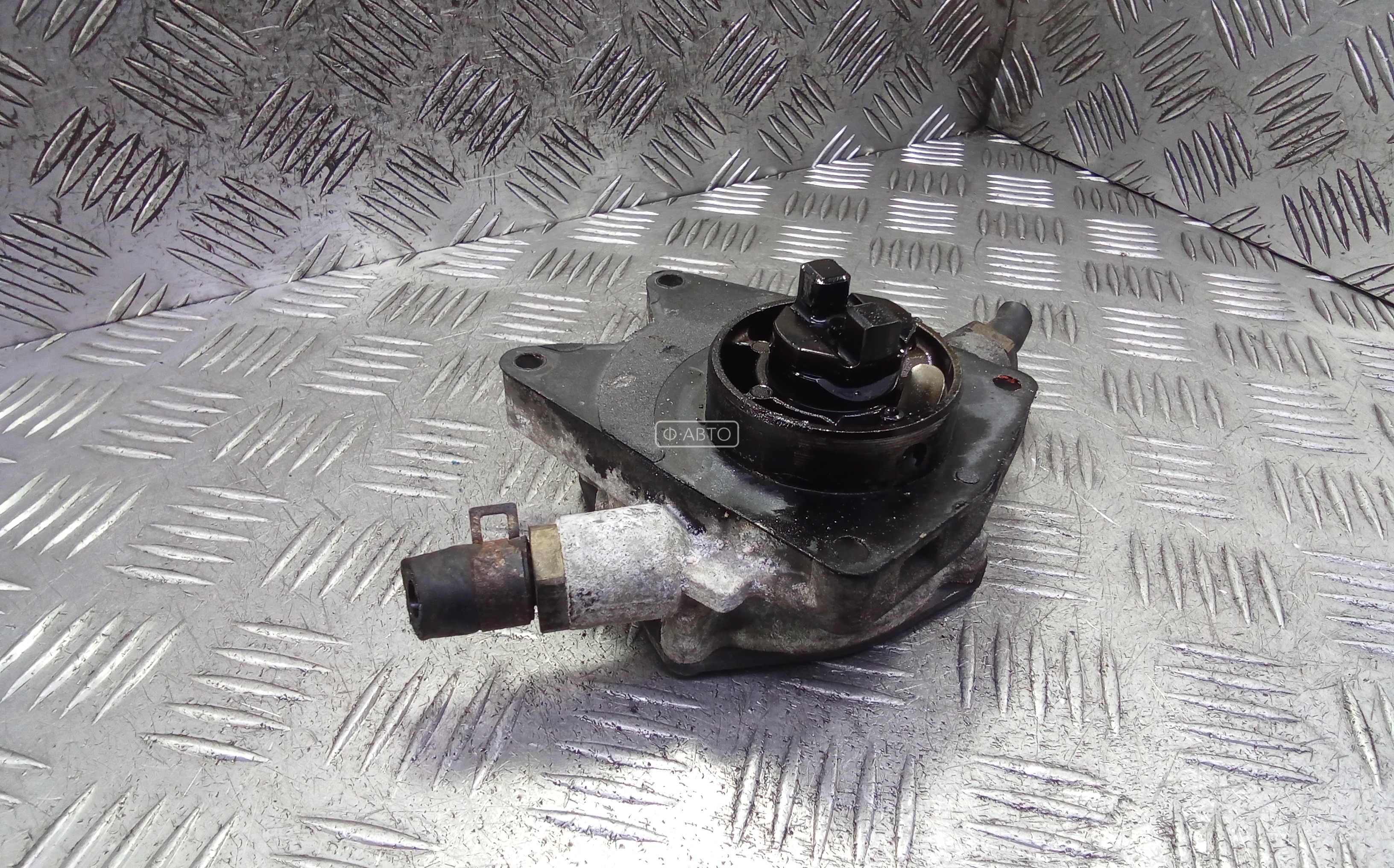 Насос вакуумный