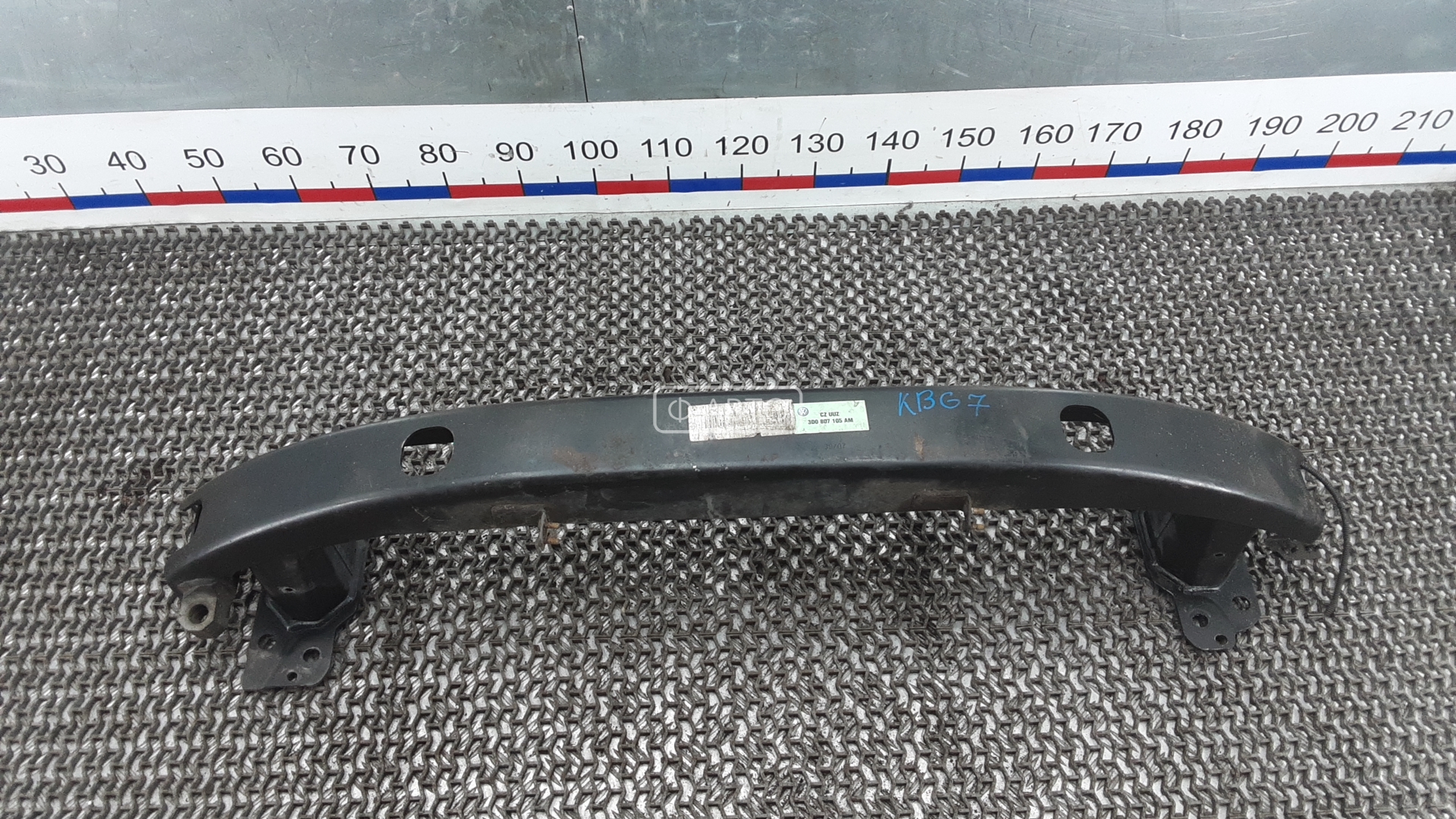 Усилитель бампера передний (кронштейн)