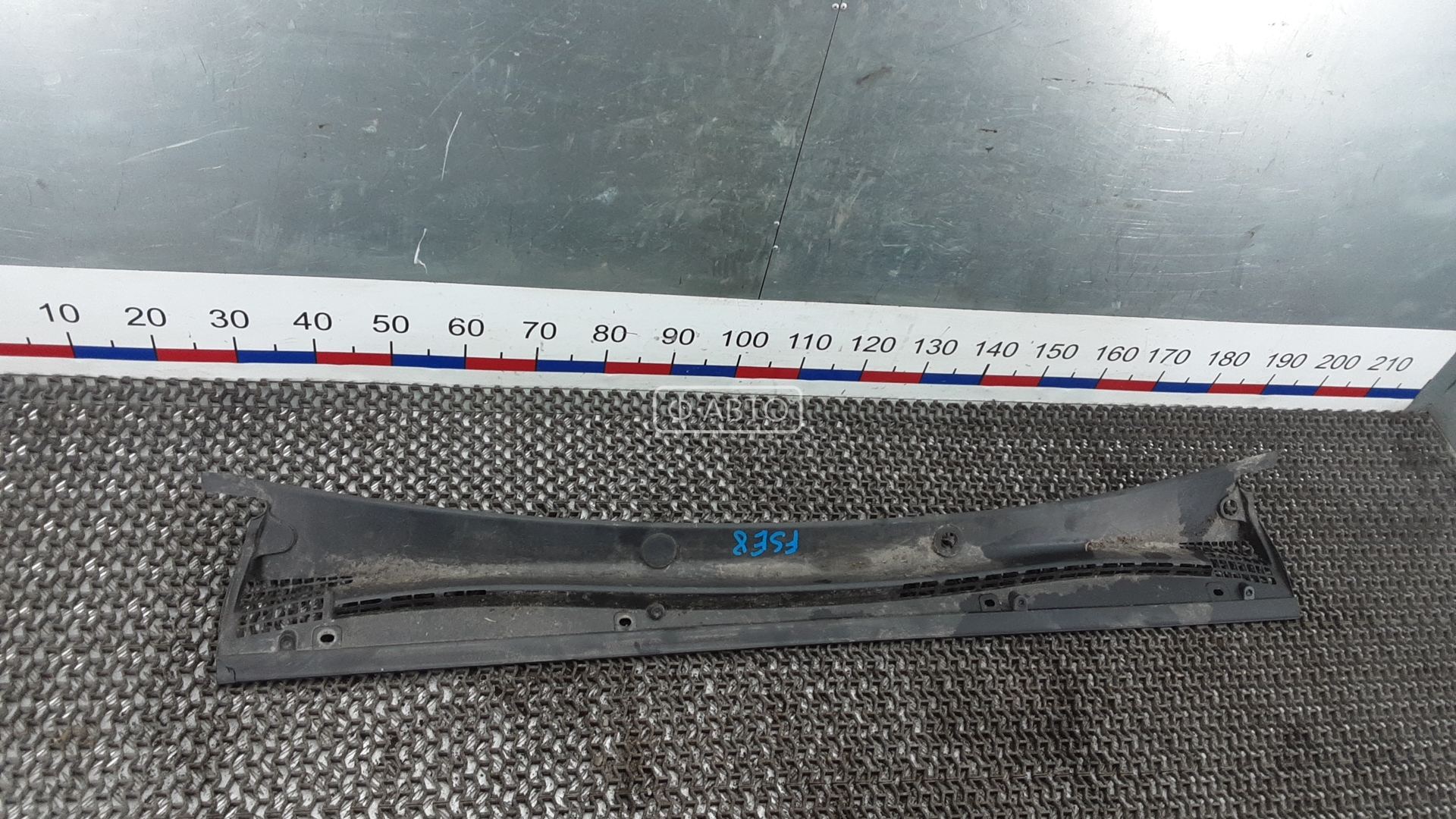 Накладка декоративная (жабо, дождевик)