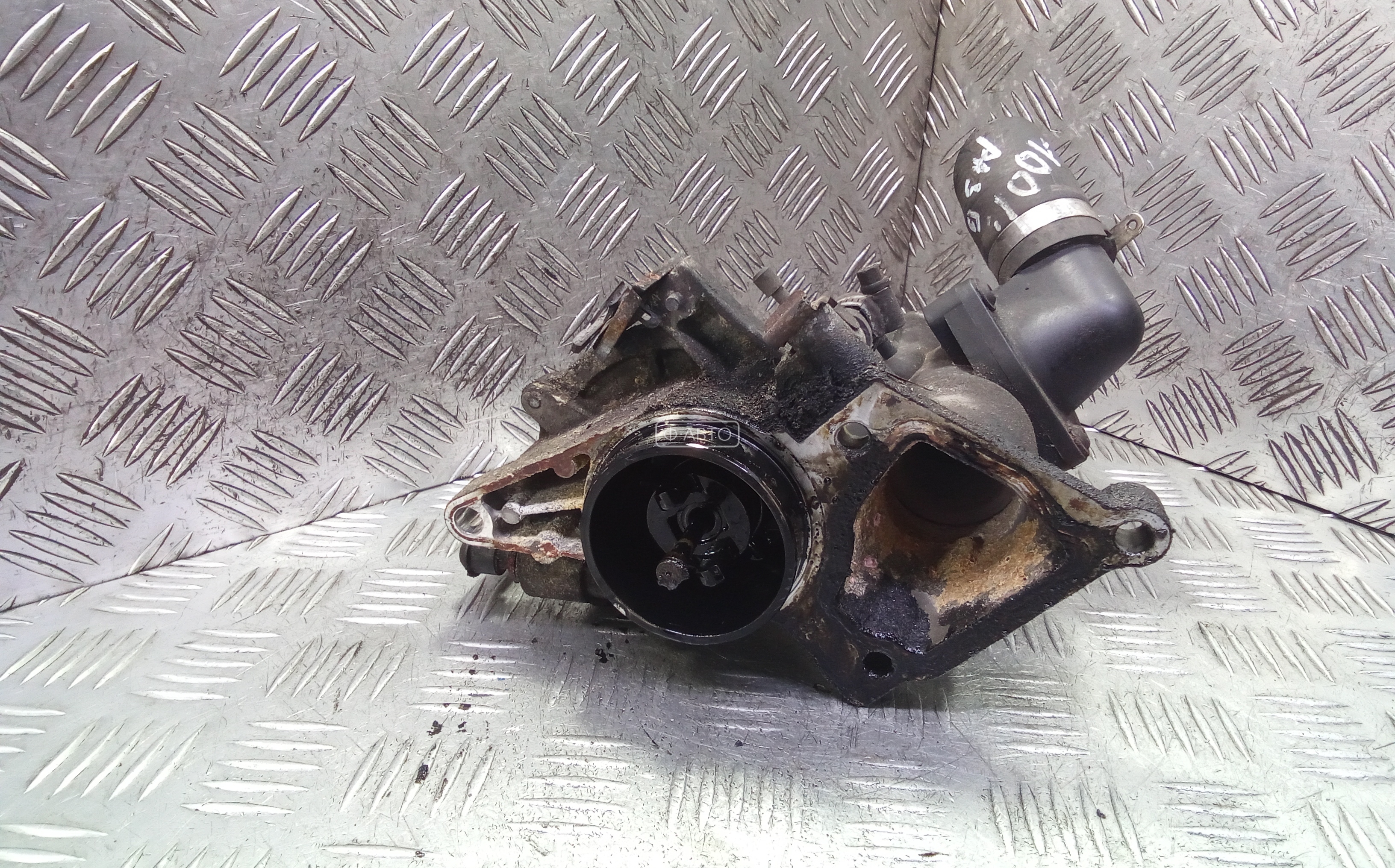 Насос вакуумный