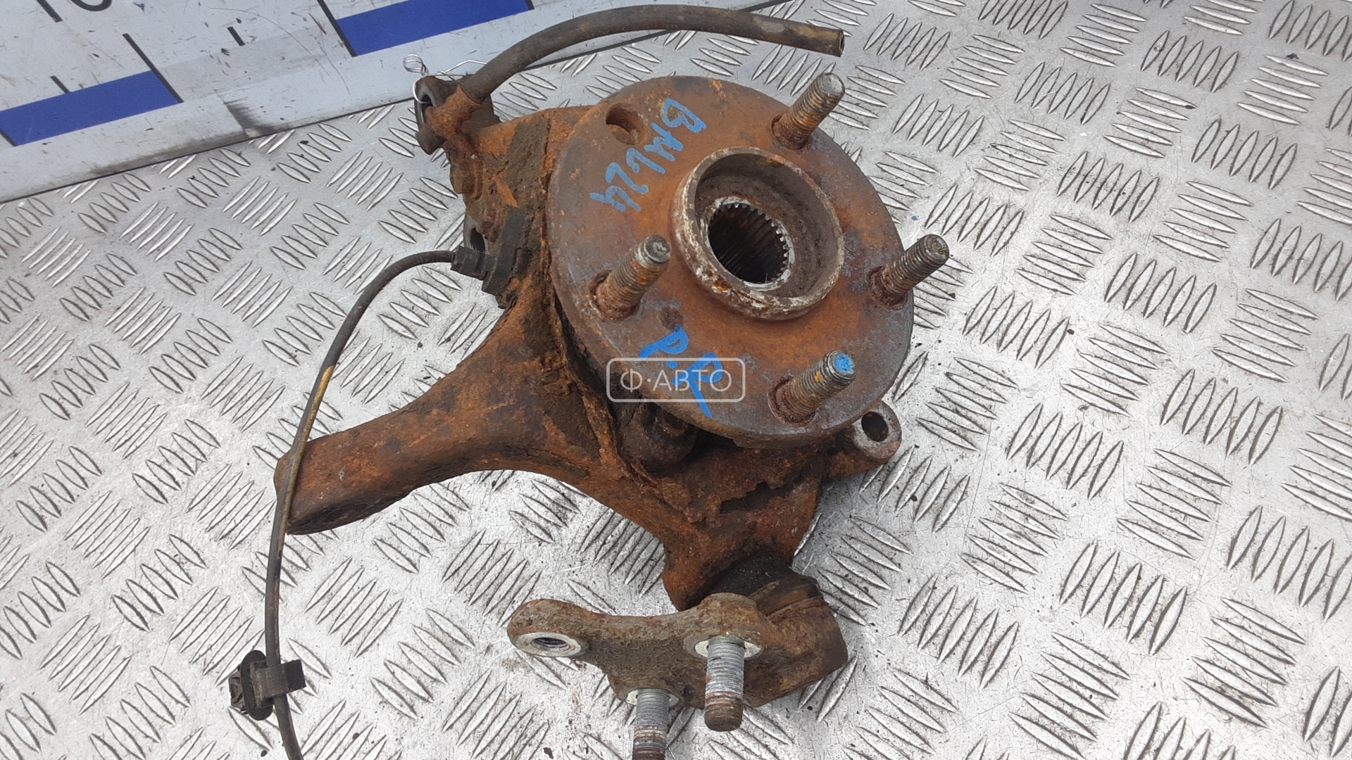 Ступица передняя правая