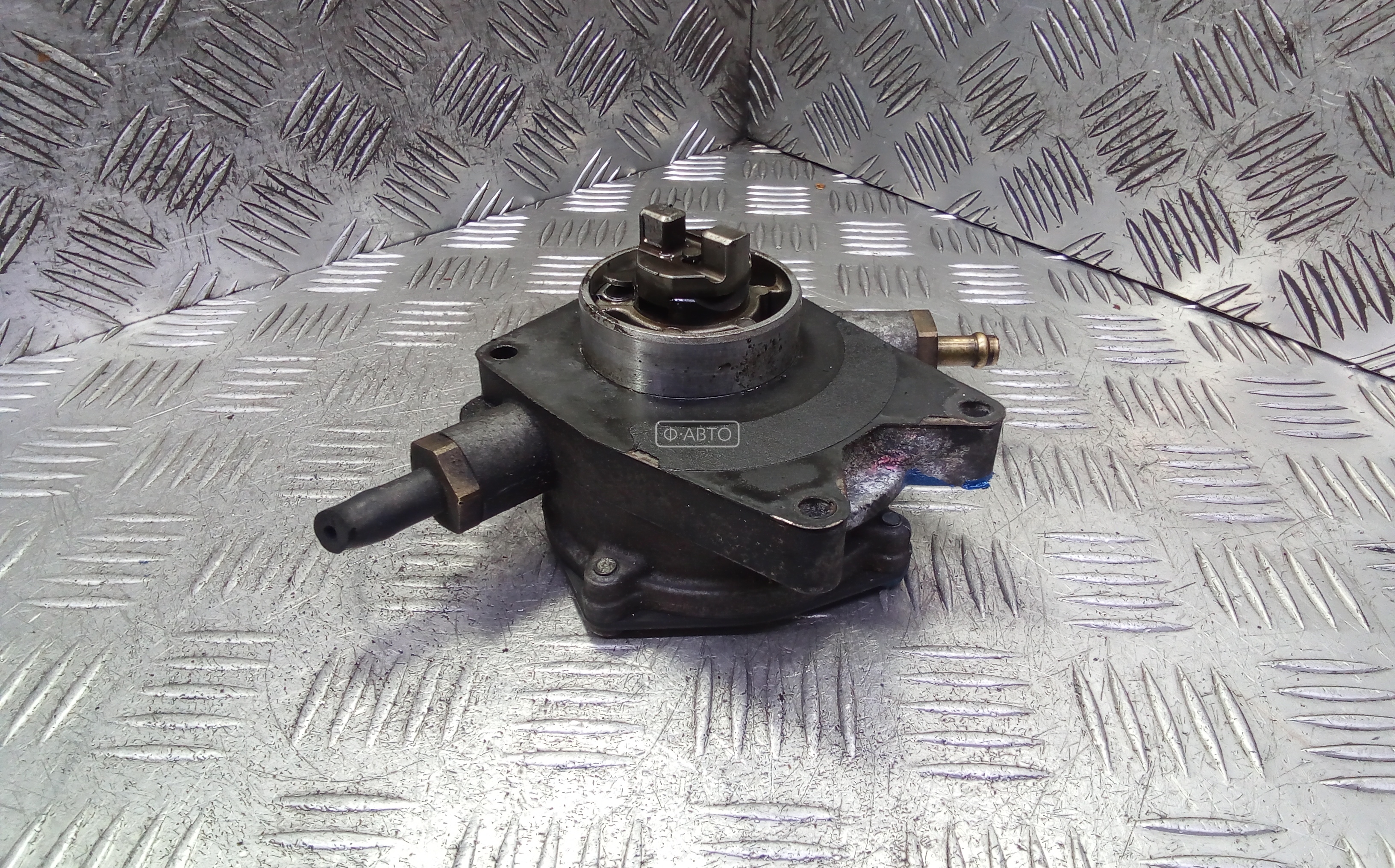 Насос вакуумный