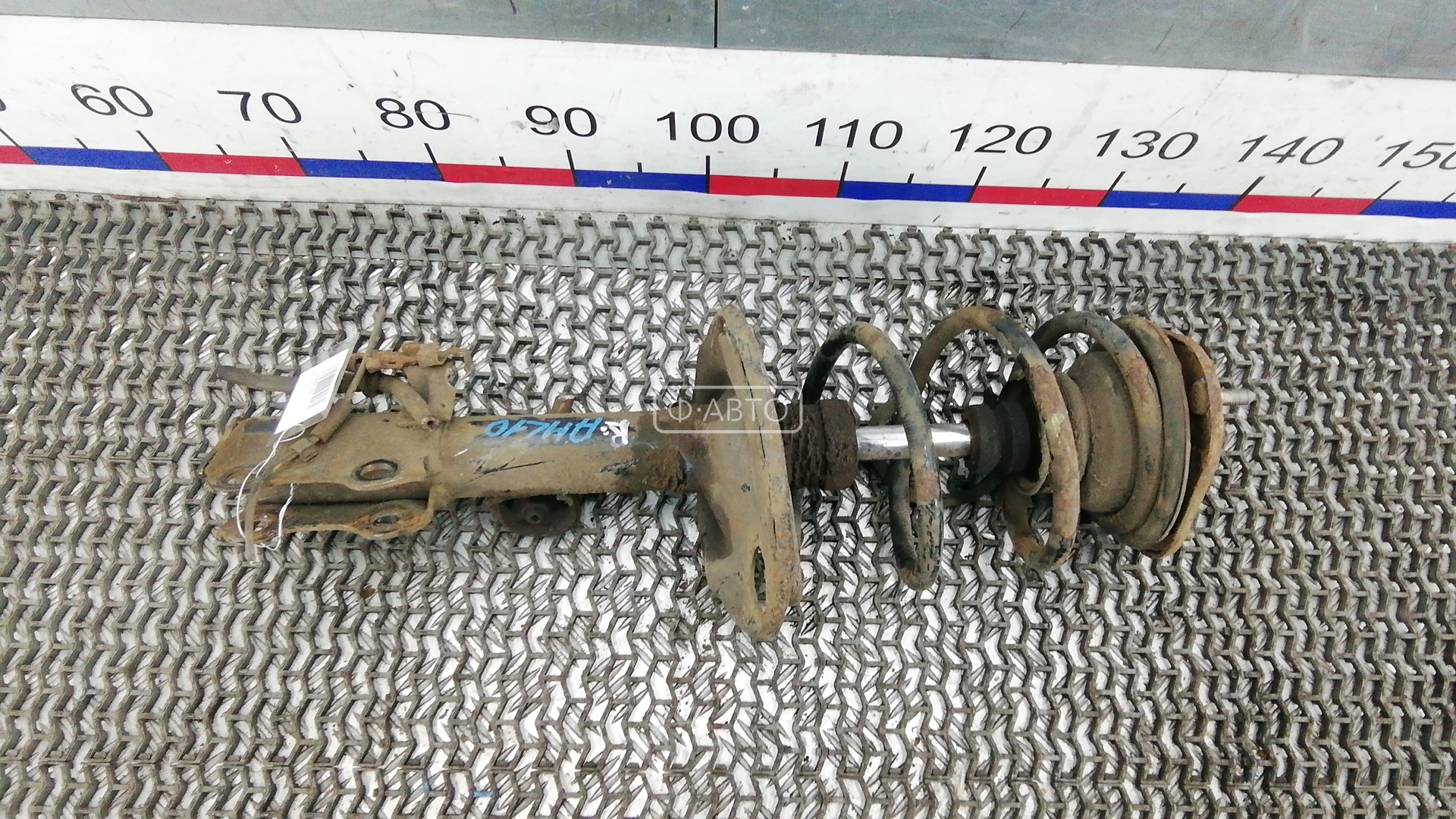 Стойка передняя левая