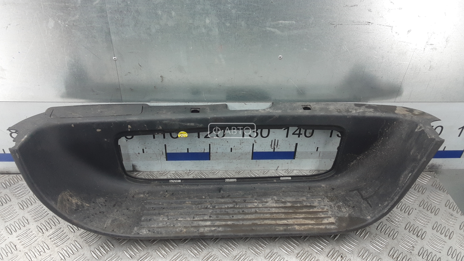 Накладка порога внутренняя правая