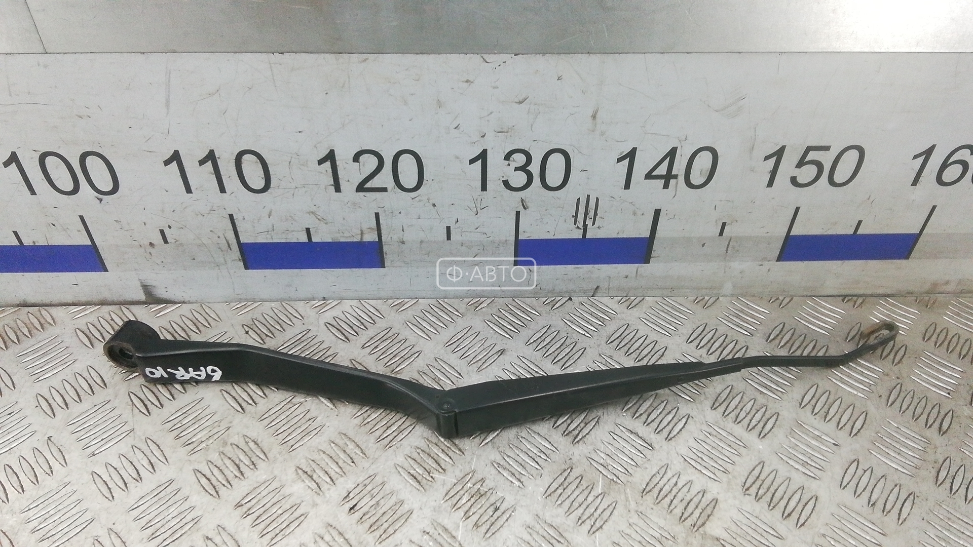 Щеткодержатель лобового стекла