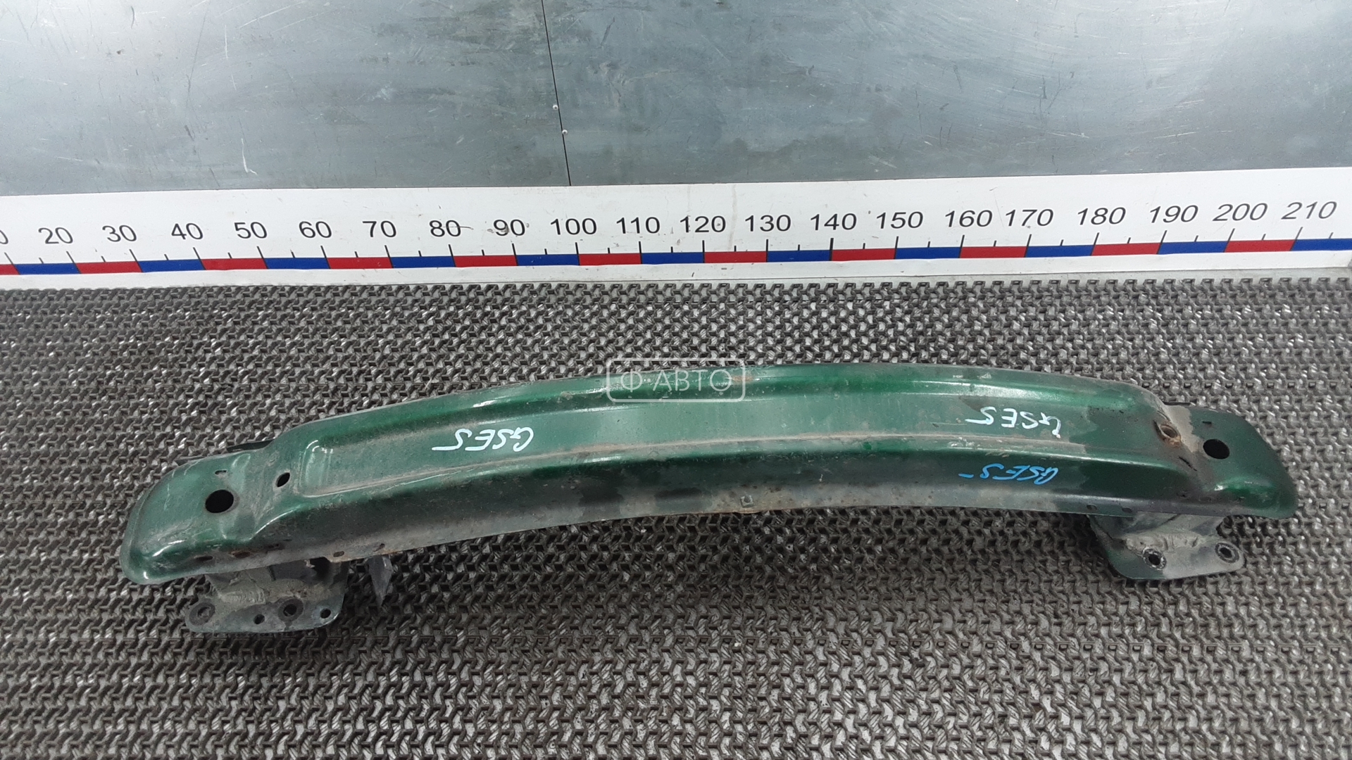 Усилитель бампера передний (кронштейн)