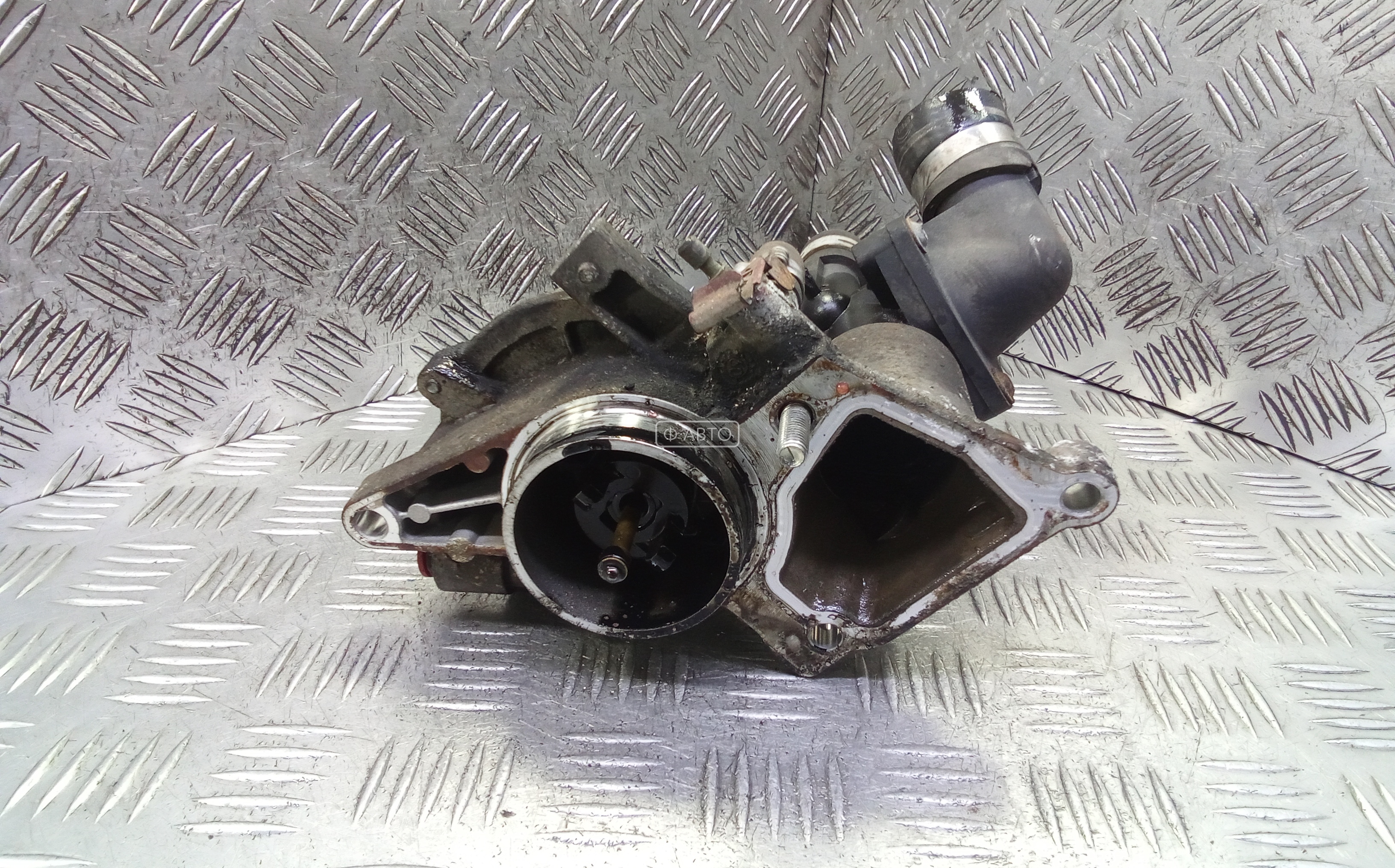 Насос вакуумный