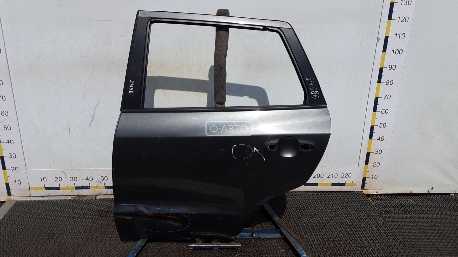 Дверь задняя левая