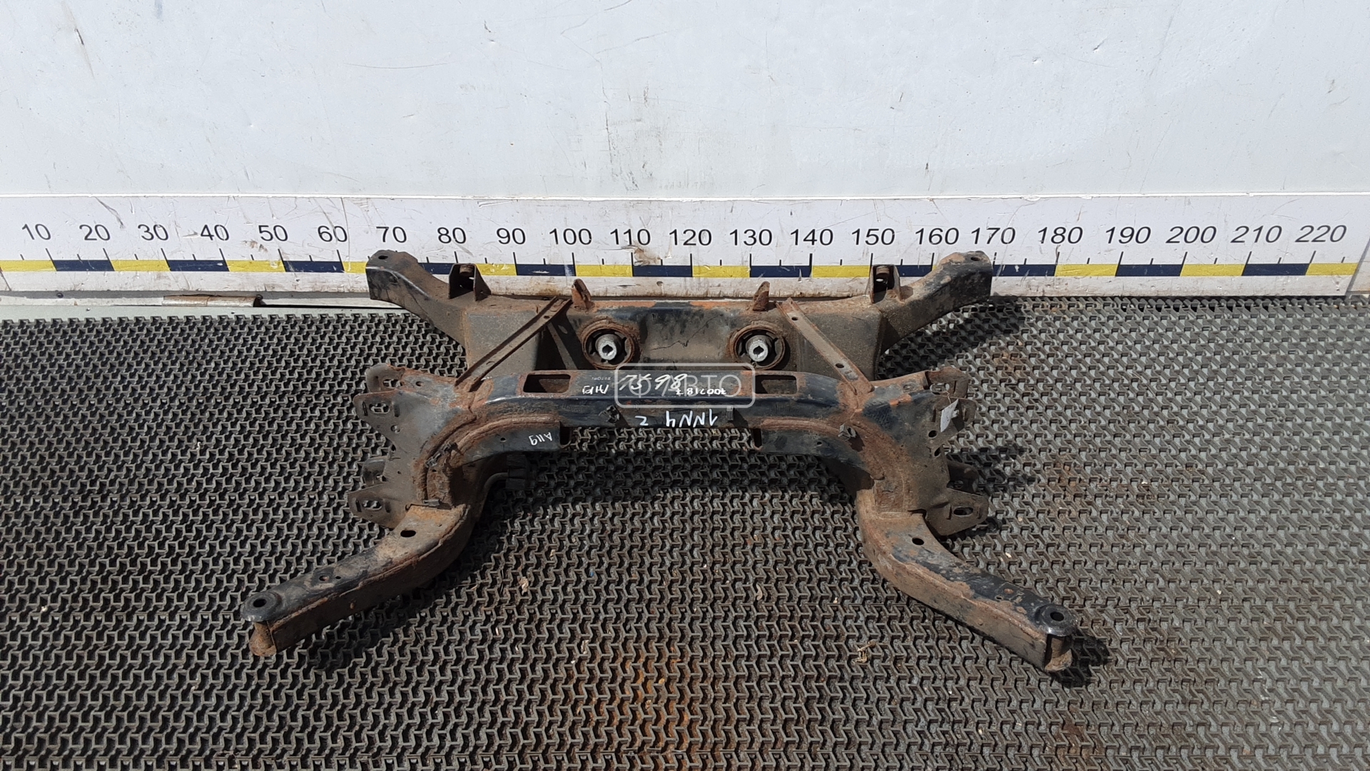 Балка задняя