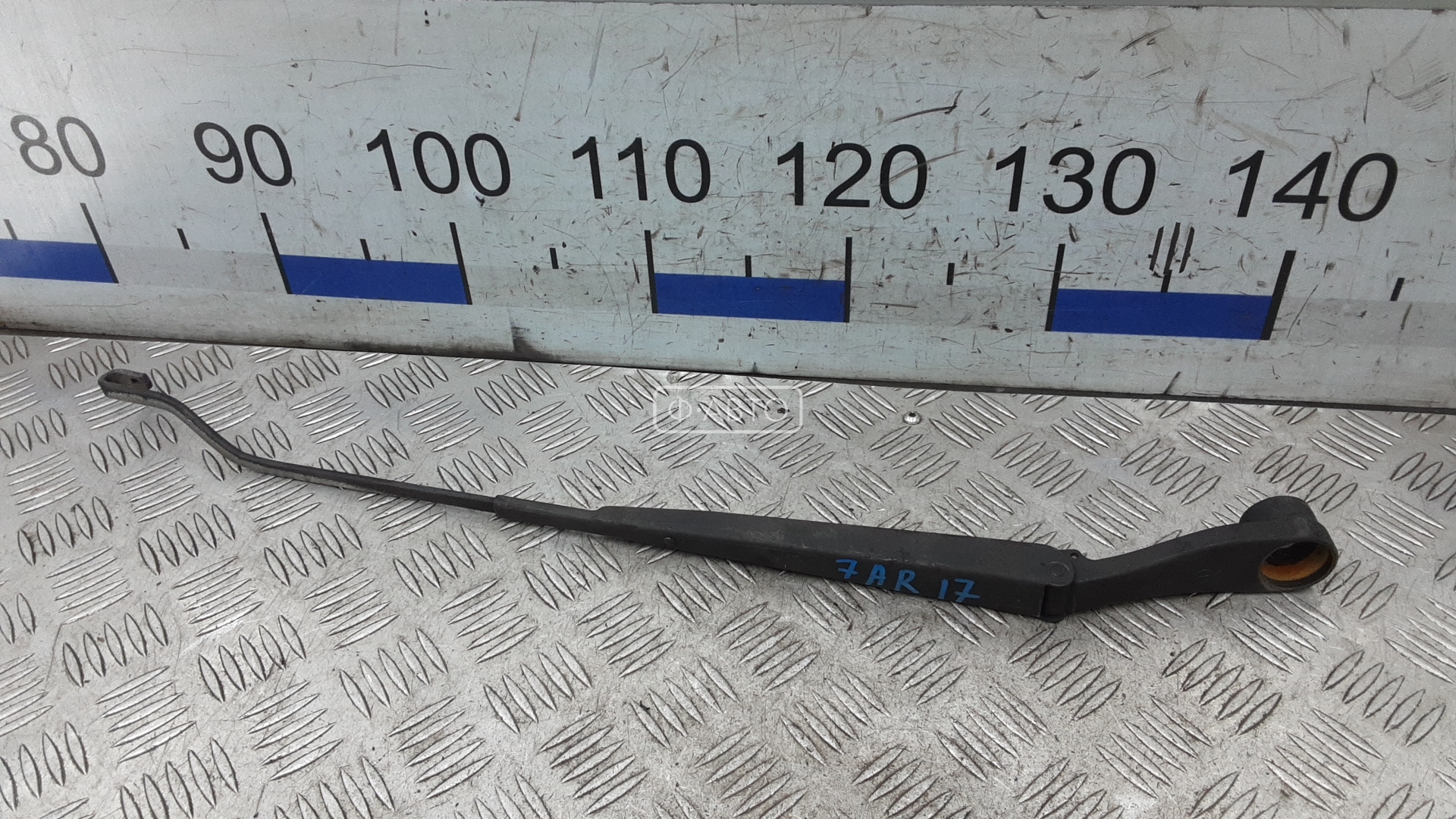 Щеткодержатель лобового стекла