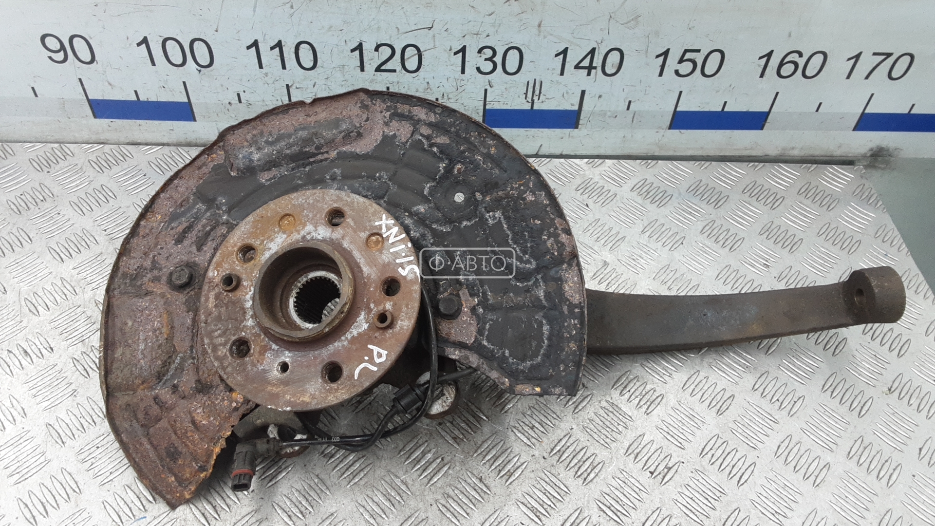 Ступица передняя левая