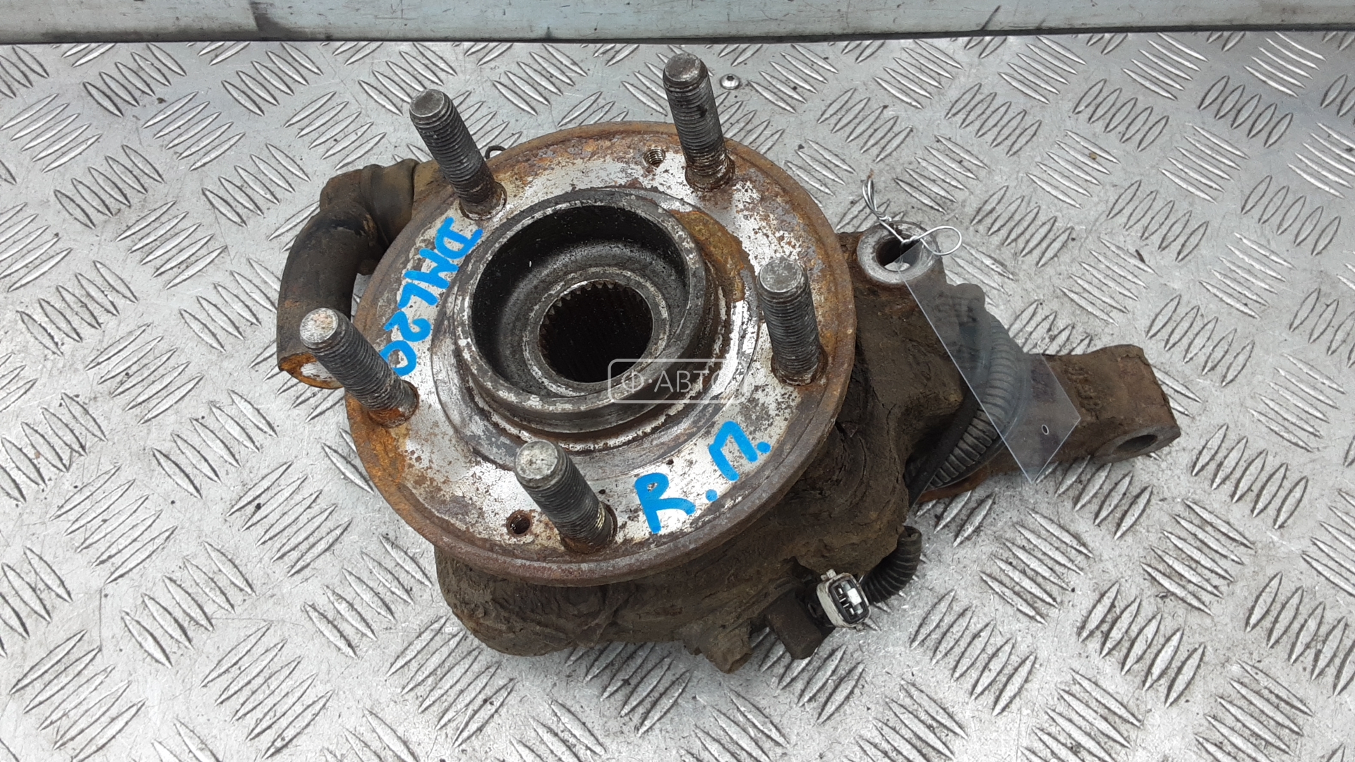 Ступица передняя правая