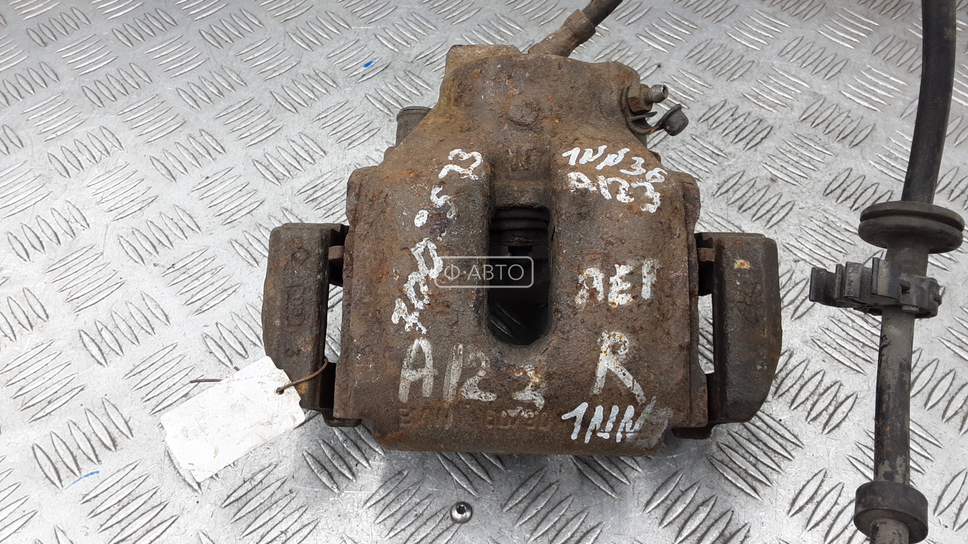 Суппорт тормозной передний правый