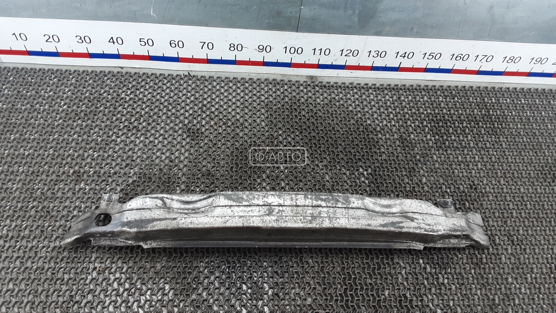 Усилитель бампера передний (кронштейн)