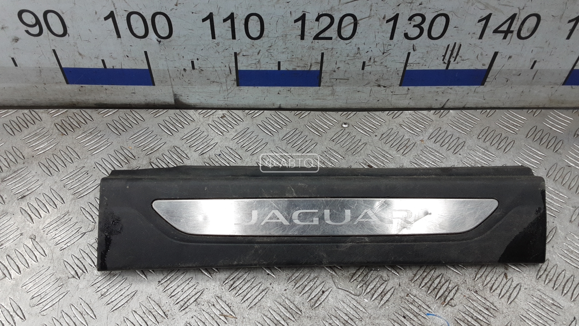 Накладка порога внутренняя правая