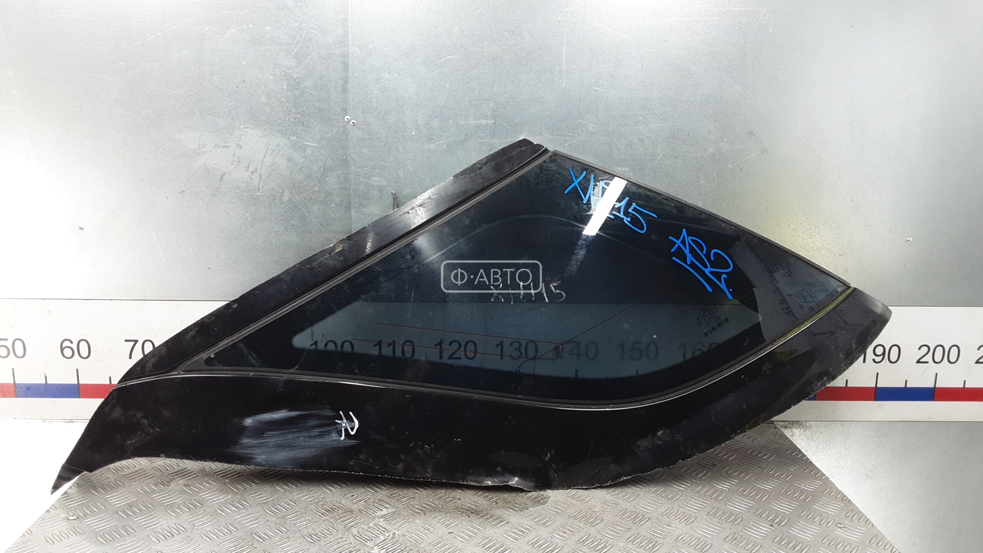 Стекло кузова боковое заднее левое