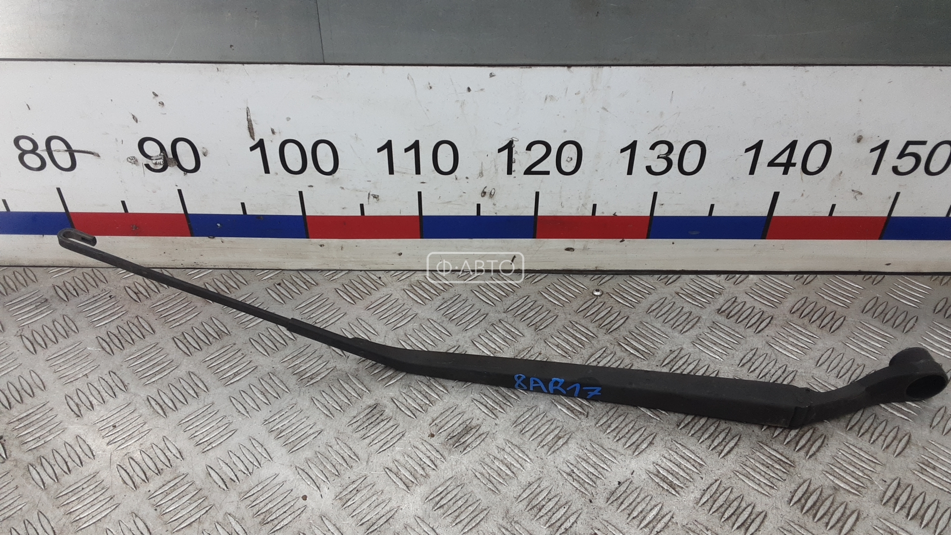 Щеткодержатель лобового стекла