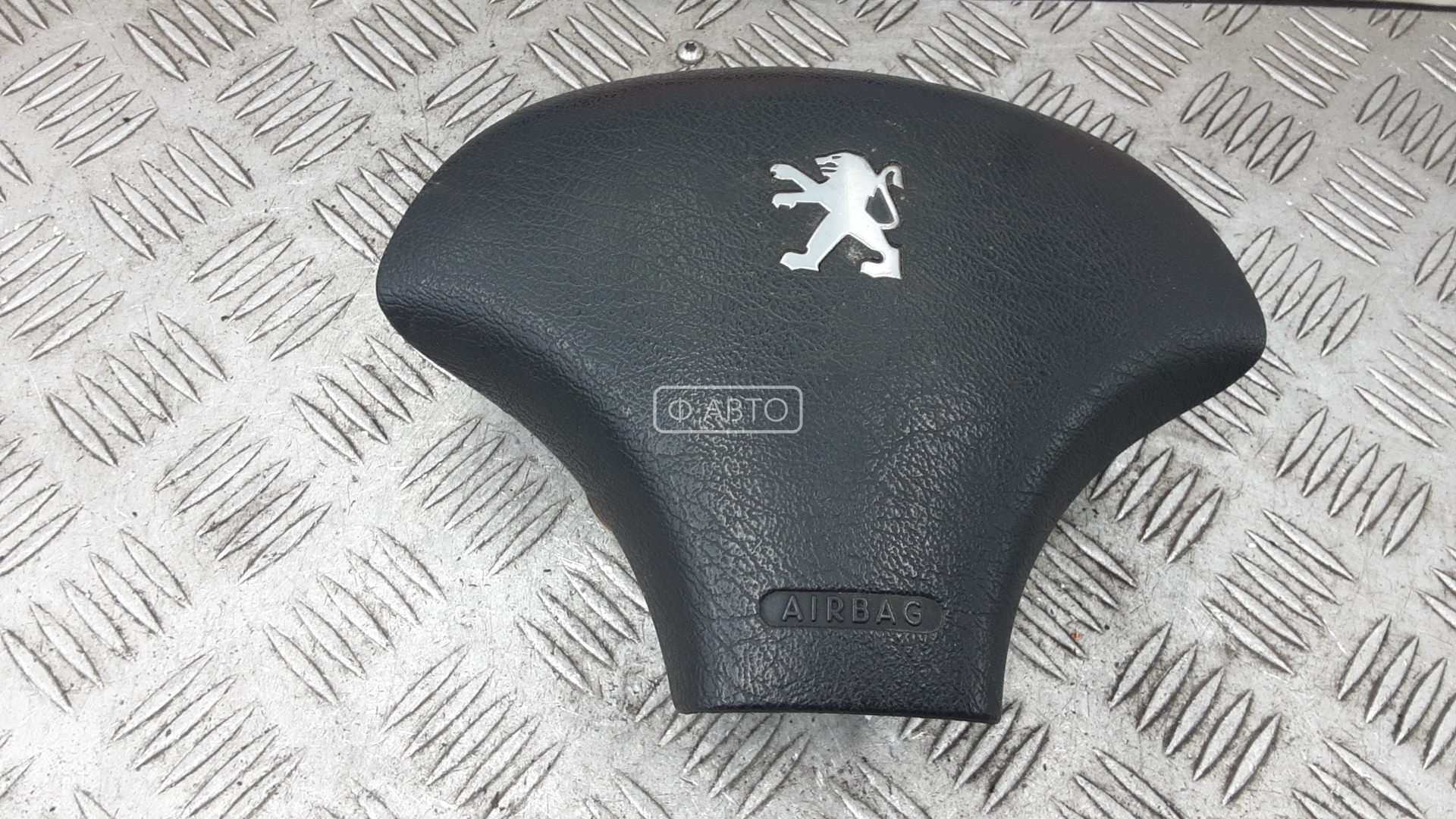 Подушка безопасности водителя