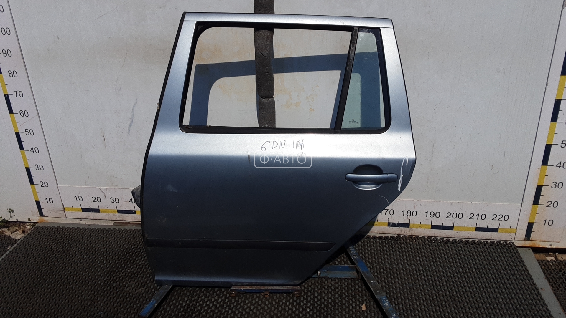 Дверь задняя левая