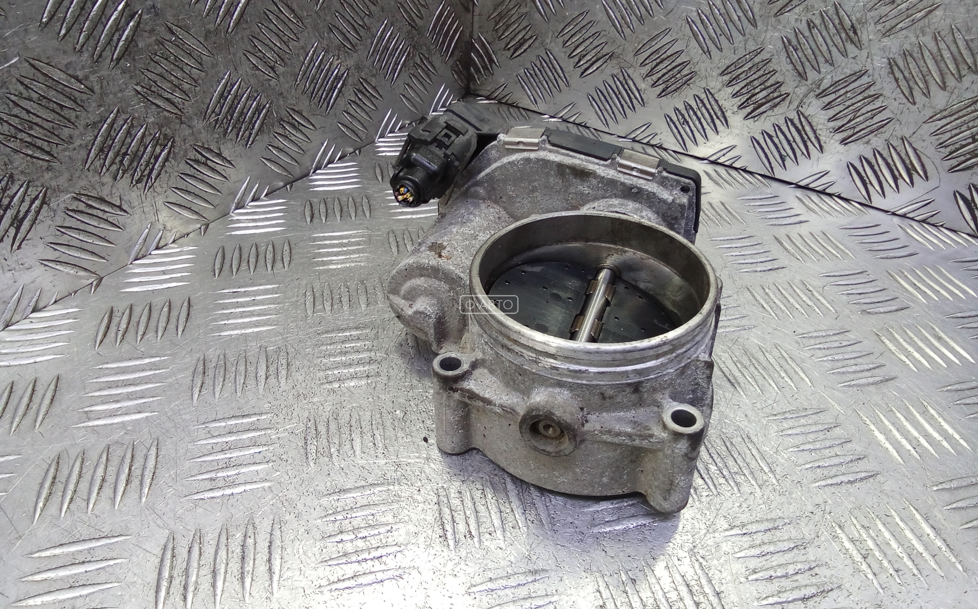 Дроссельная заслонка бензиновая