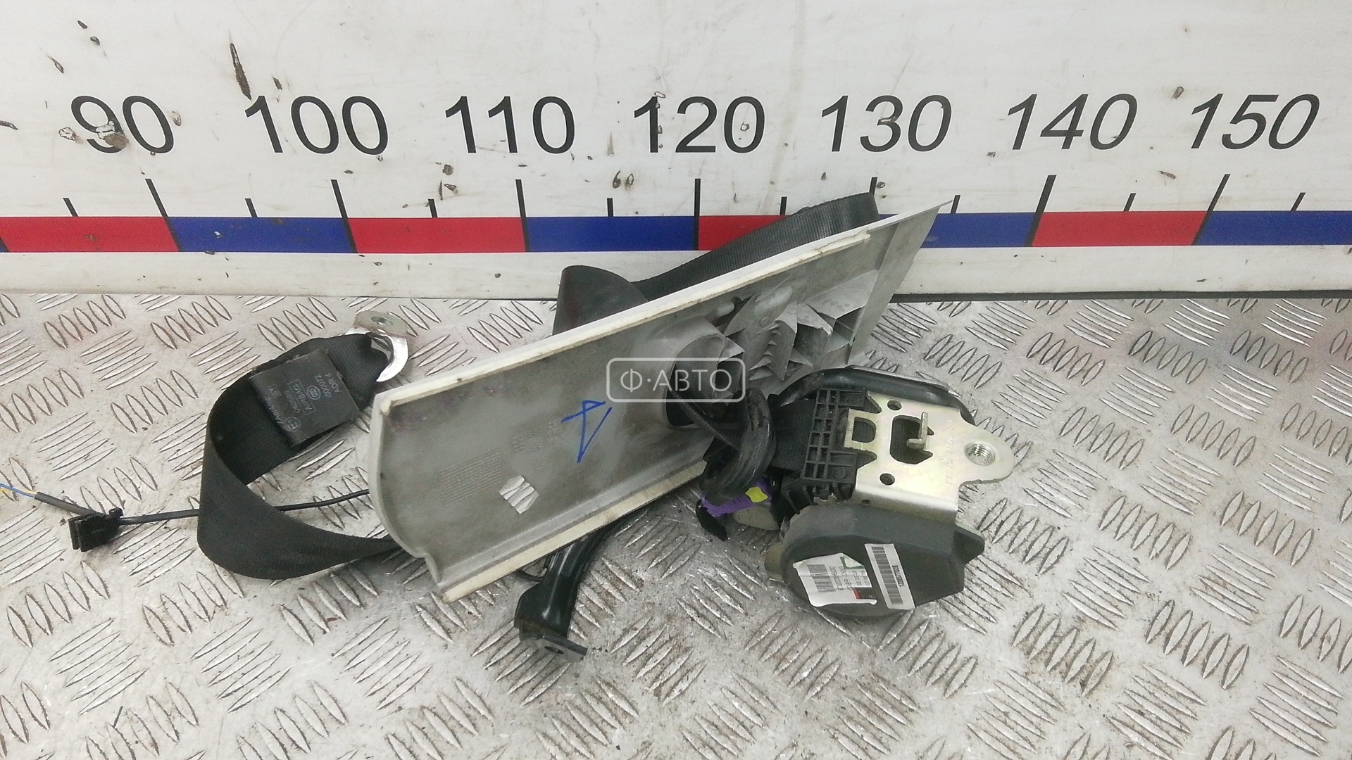 Ремень безопасности с пиропатроном сиденья переднего