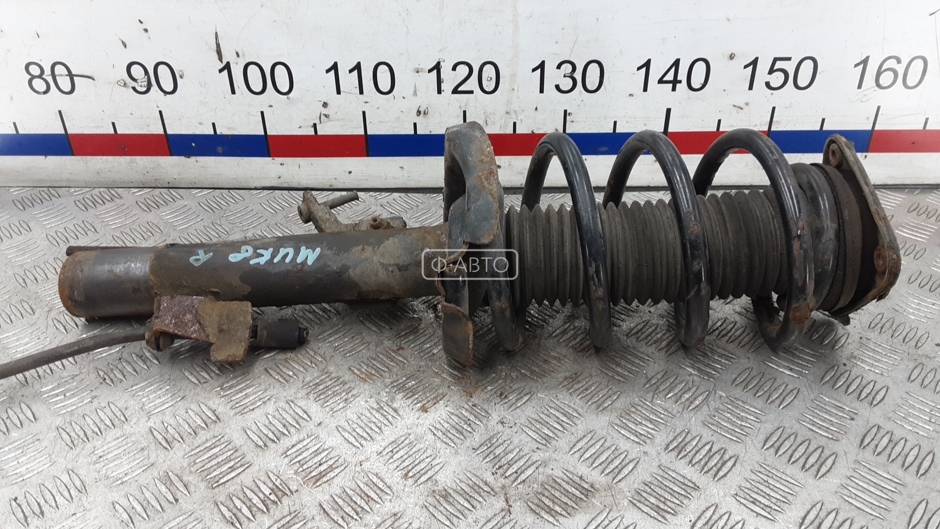 Стойка передняя правая