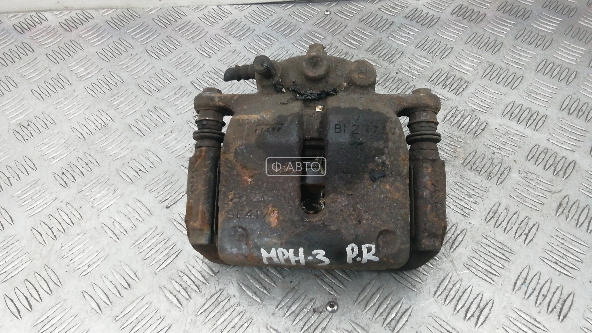 Суппорт тормозной передний правый