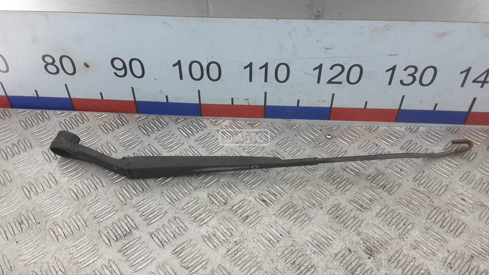 Щеткодержатель лобового стекла