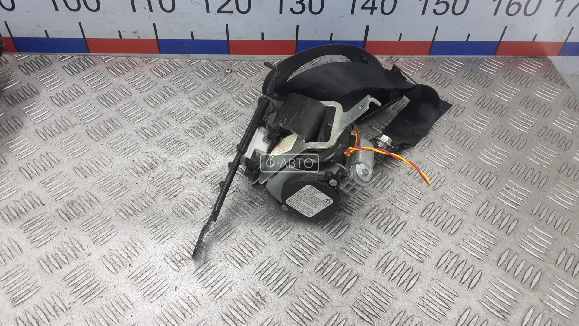 Ремень безопасности с пиропатроном сиденья переднего