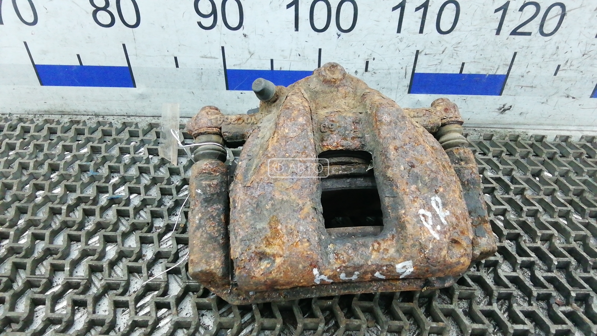 Суппорт тормозной передний правый