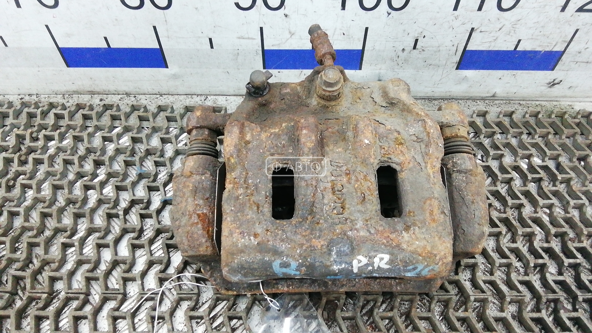 Суппорт тормозной передний правый