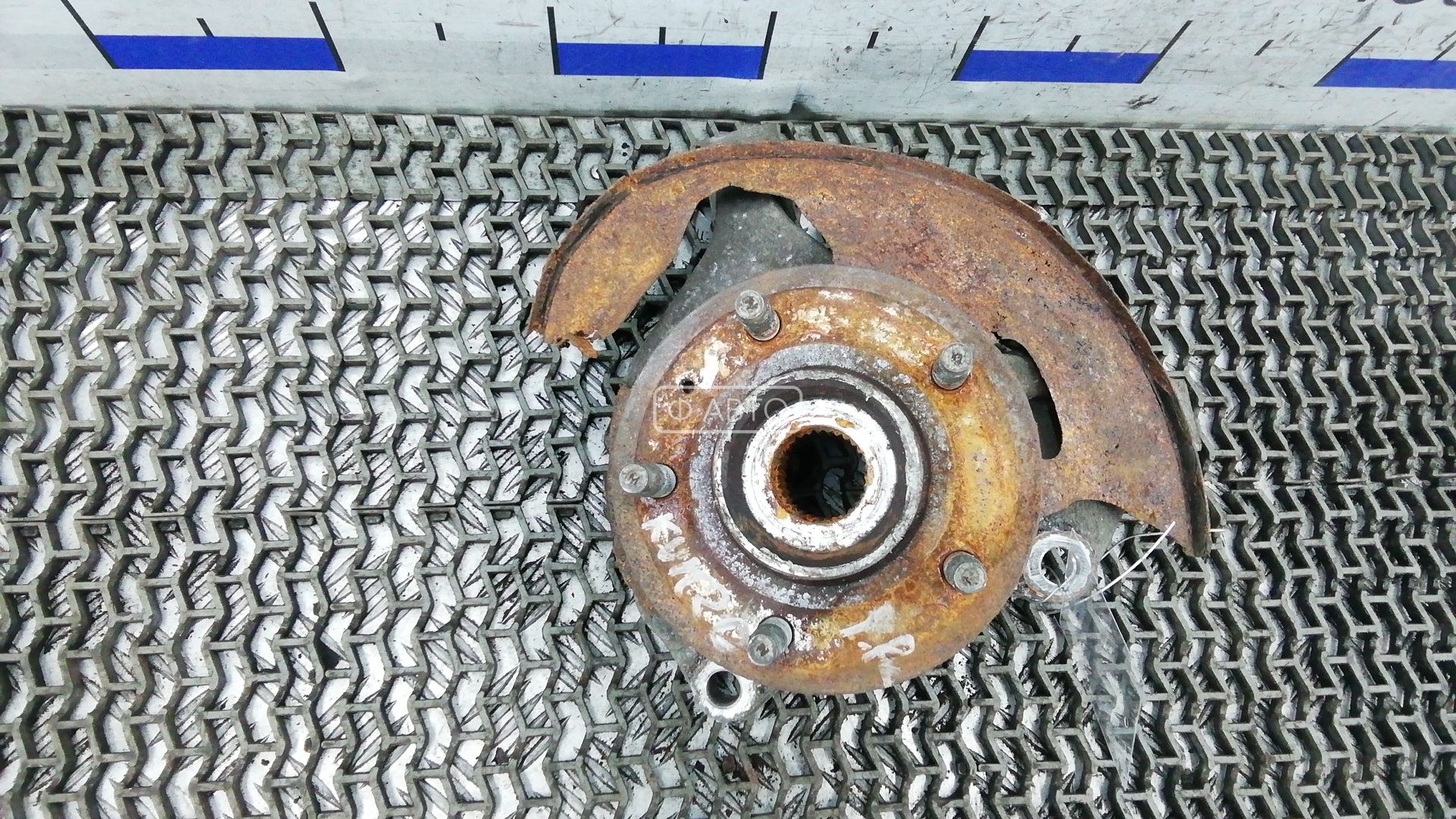 Ступица передняя правая