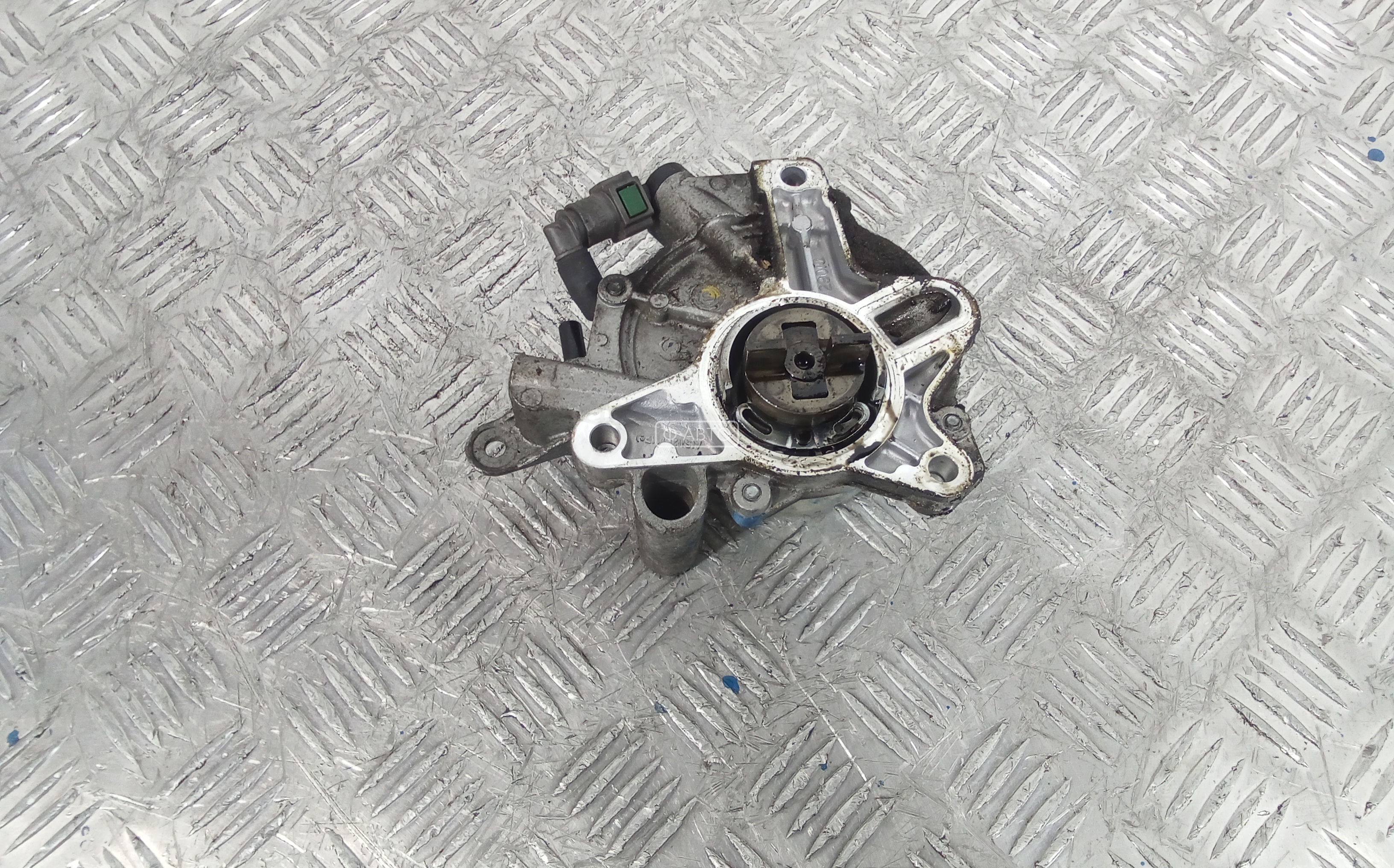 Насос вакуумный