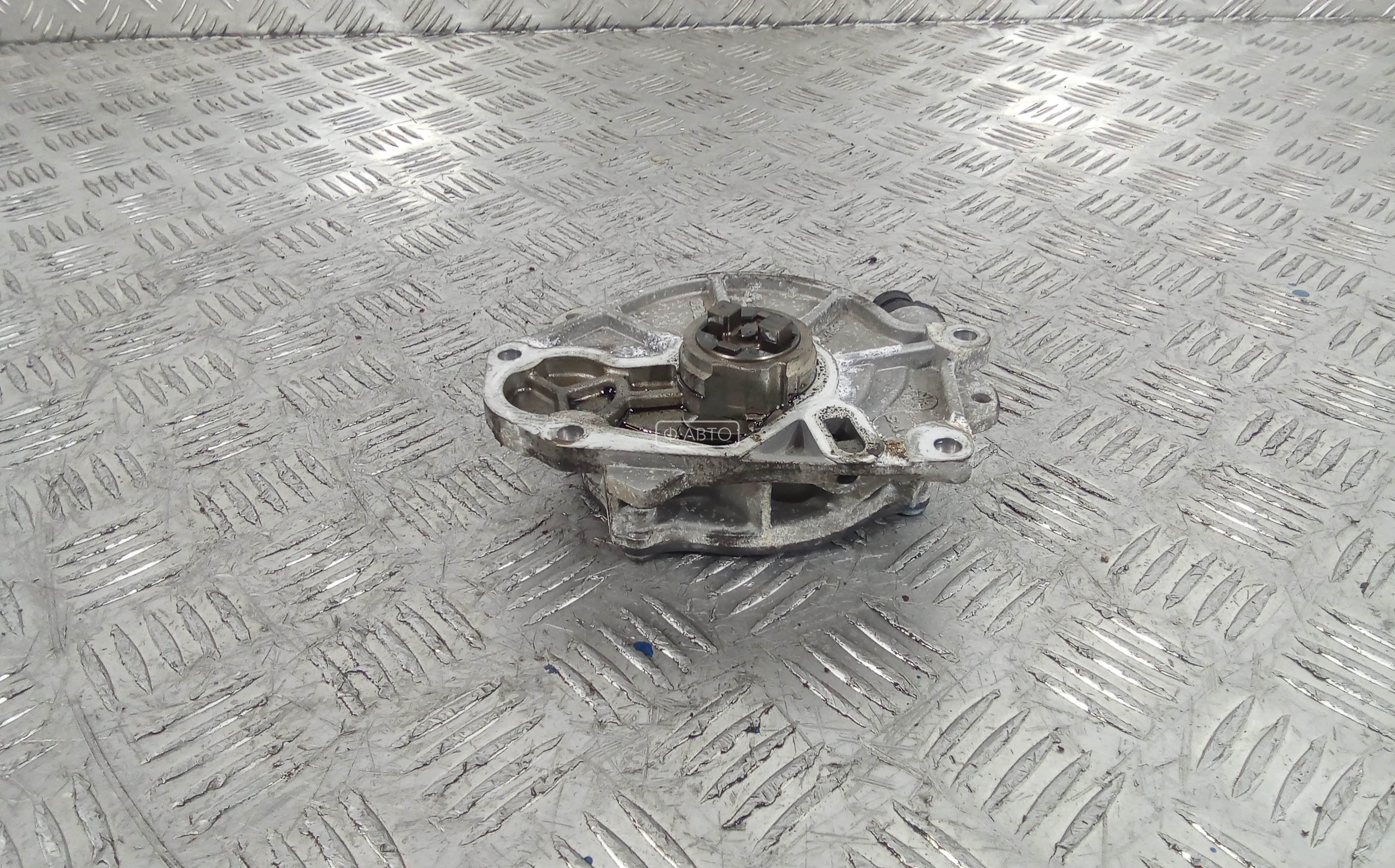 Насос вакуумный