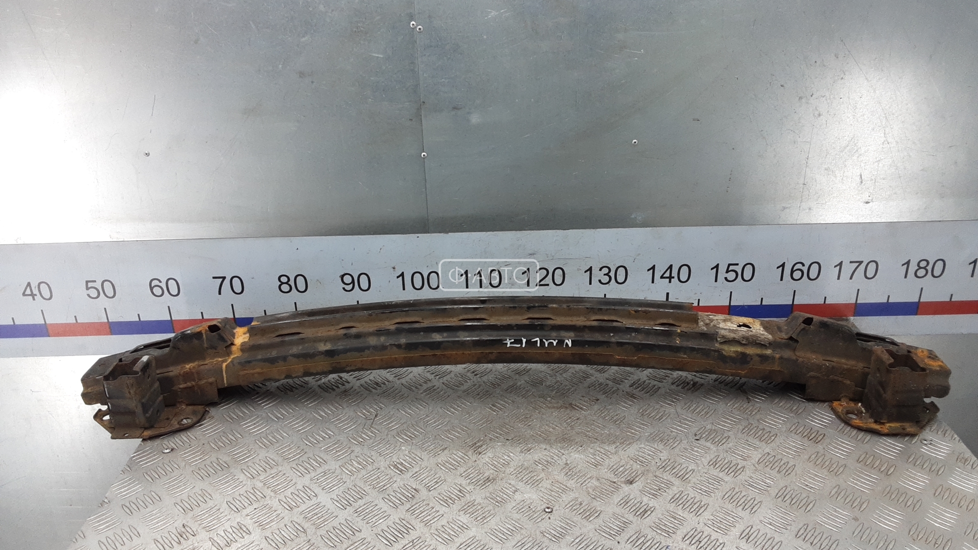 Усилитель бампера передний (кронштейн)