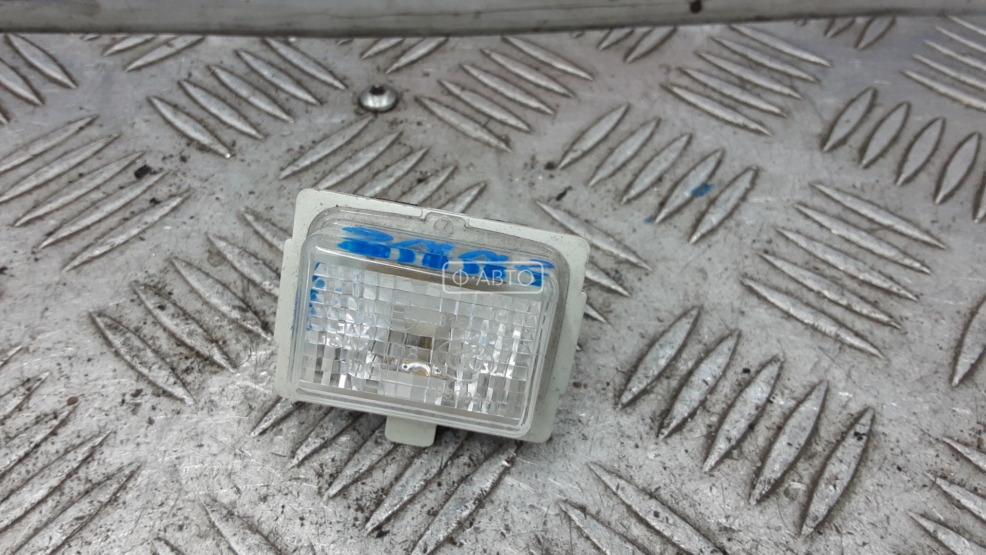 Подсветка номера крышки багажника